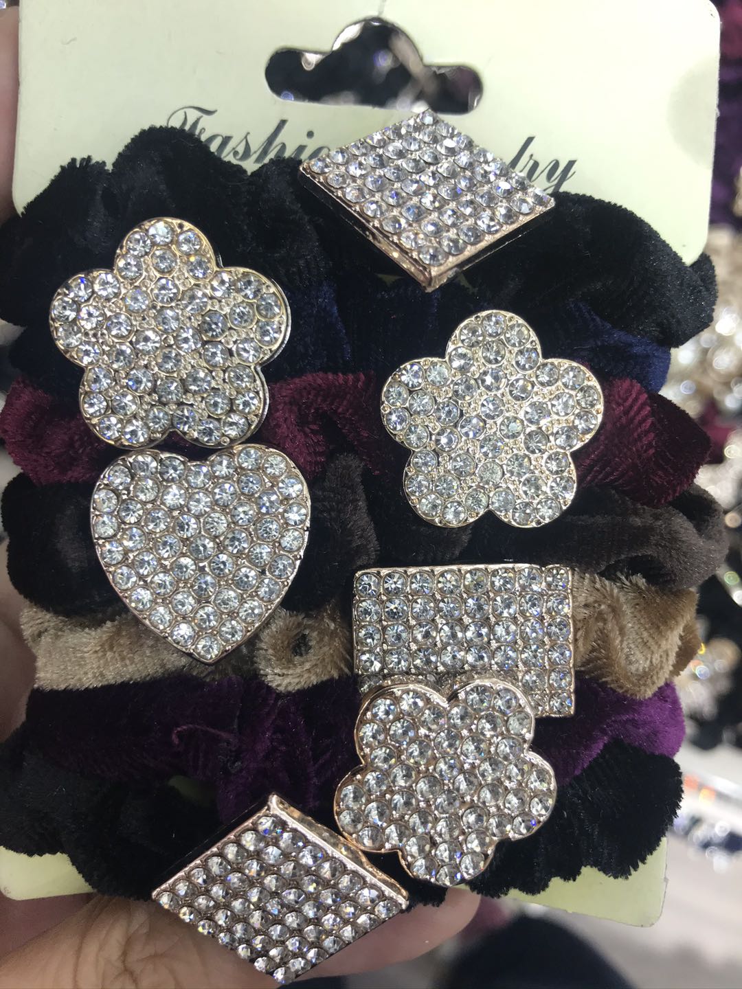 韩版简约大肠发圈头绳 百搭发饰头饰 女士时尚发圈饰品发圈饰品头绳大肠发圈大肠圈韩版简约大肠发圈头绳 百搭发饰头饰 女士时详情图2