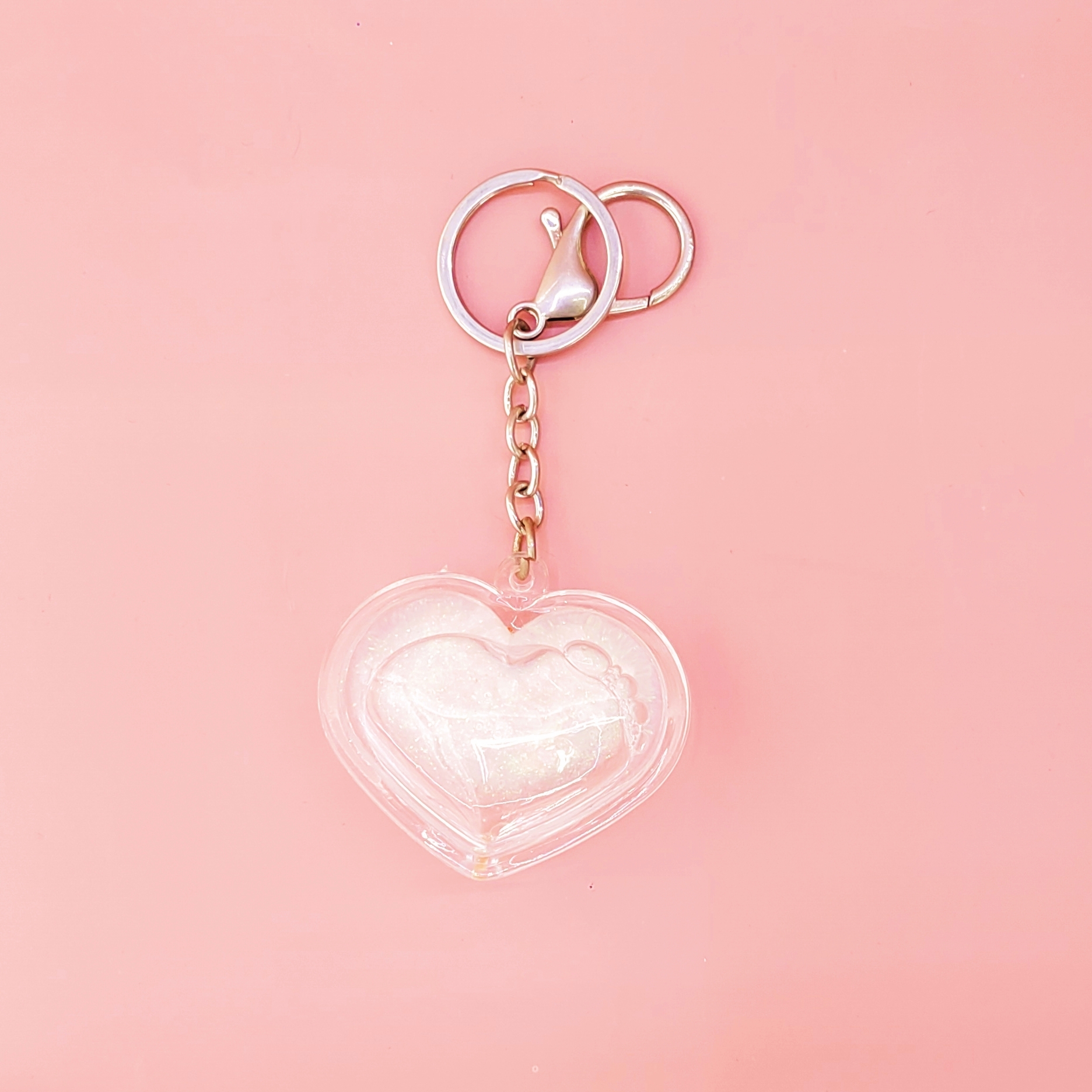 Zhehui Craft heart-shaped keychains, red heart-shaped keychains, keychain accessories, Valentine's Day gifts, cross-border bestsellers Application Scenario