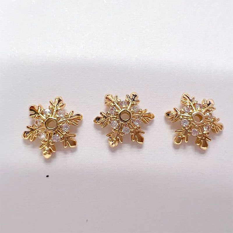 Color-preserving copper plated with real gold, slightly inlaid zircon flower tray, snowflake jewelry accessory, spacer, flower hat, loose beads, hand-strung beads Application Scenario