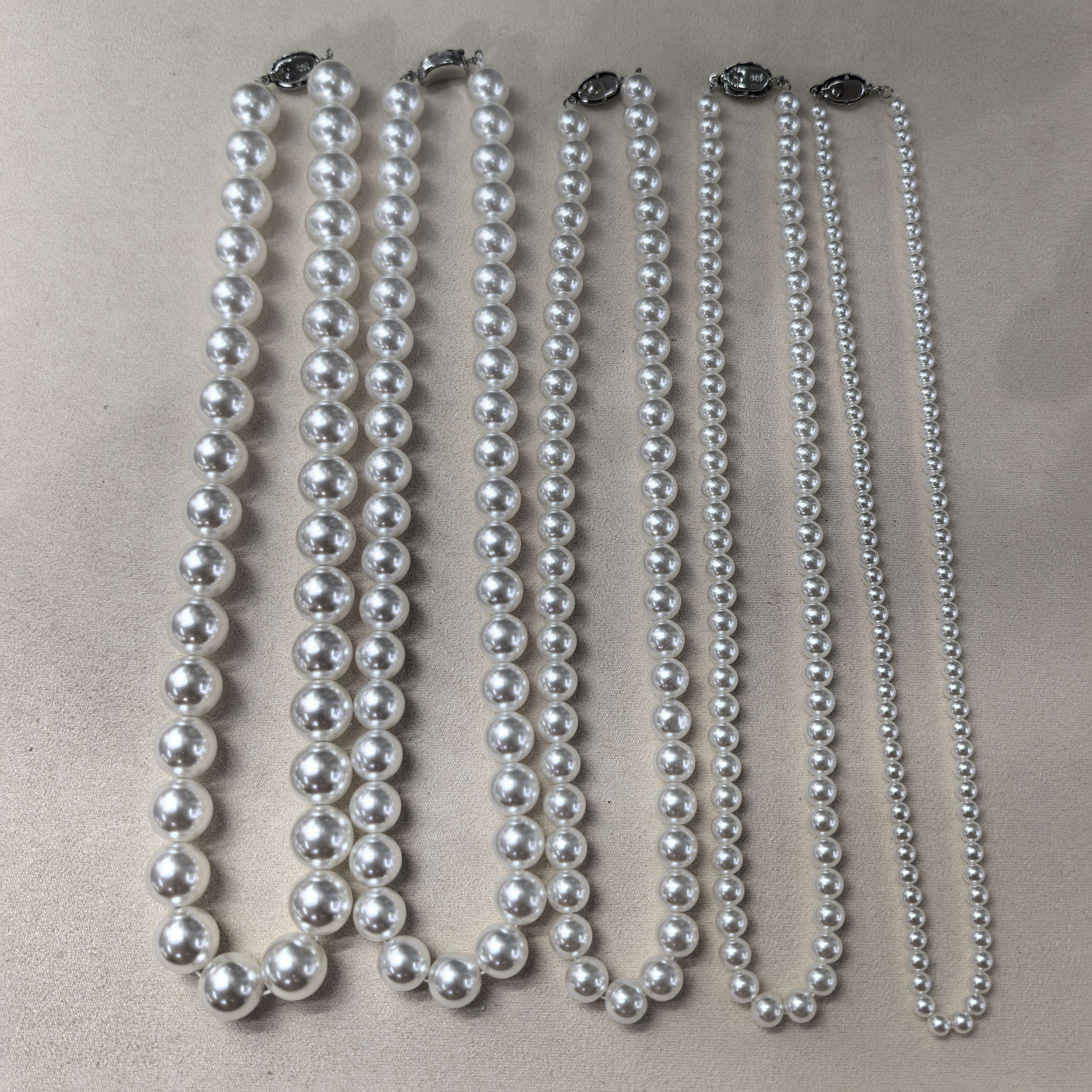 Shi Family Pearl Necklace 925 silver clasp accessory, simple and elegant pearl necklace, a versatile gift for ladies' temperament Application Scenario