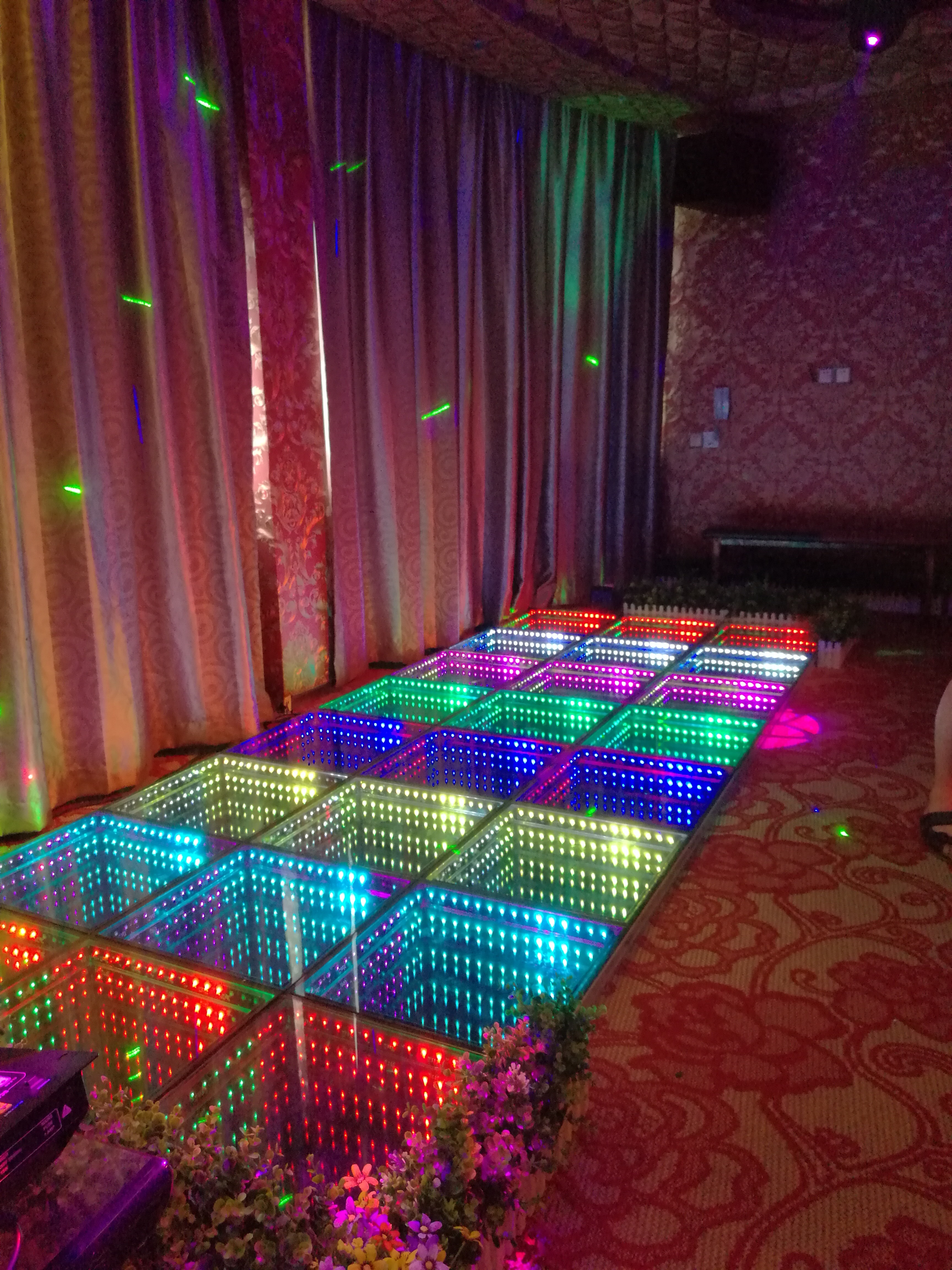 3D circular shape sensor floor tile light bar stage event full-color light external control dance wedding party abyss floor tile light LED Item Picture
