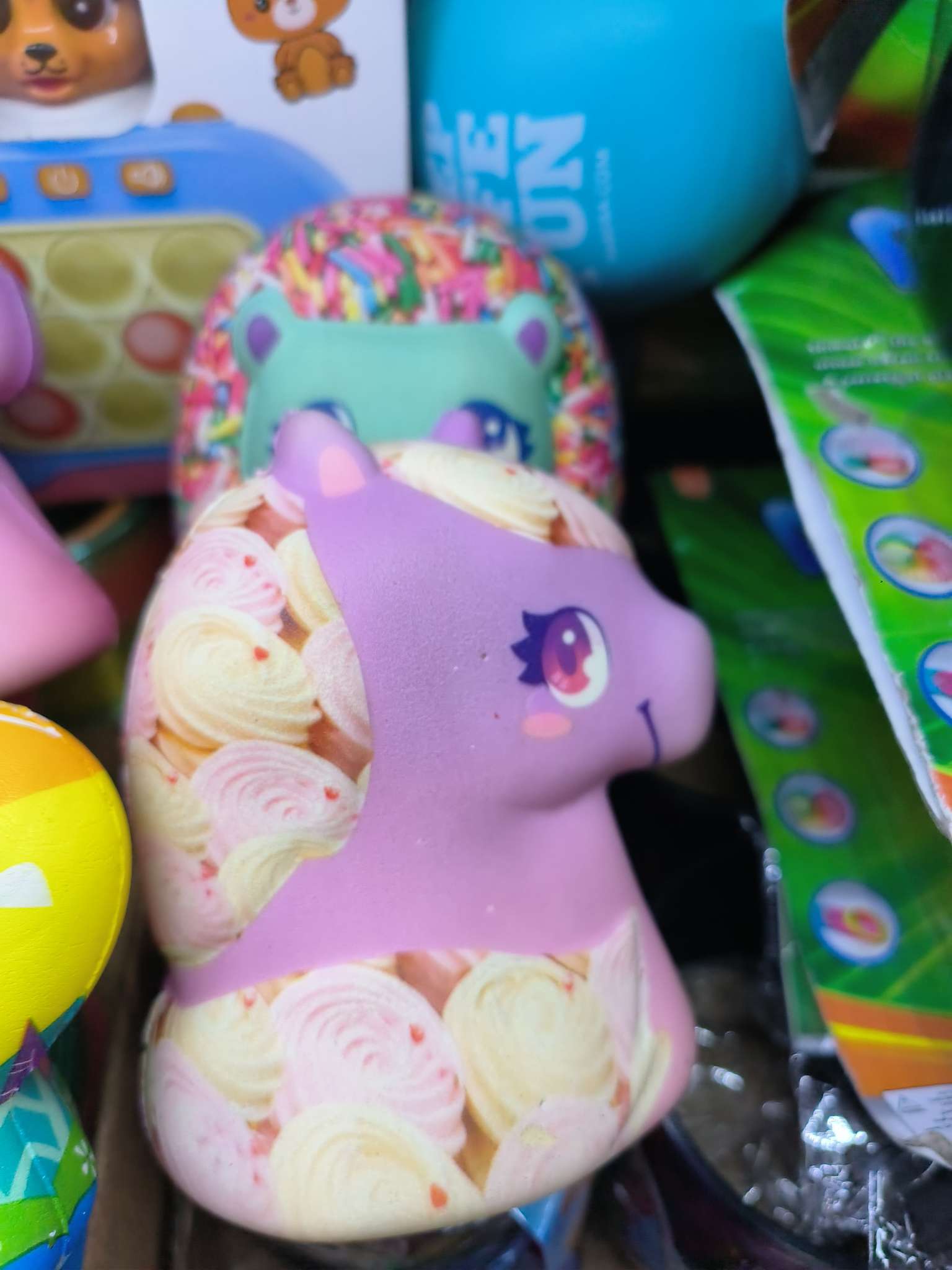 慢回弹减压新奇特玩具，颜色新颖，款式多样详情图8