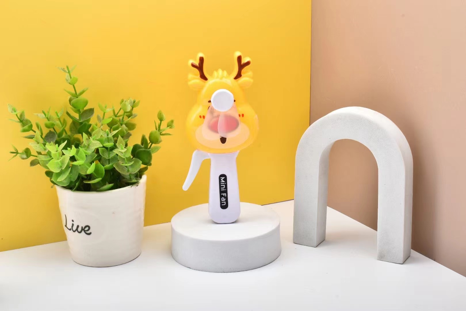 2025新款鹿角手压小风扇   迷你手压小风扇   手持鹿角手压小风扇   地摊迷你小风扇  儿童玩具地摊小风扇详情9