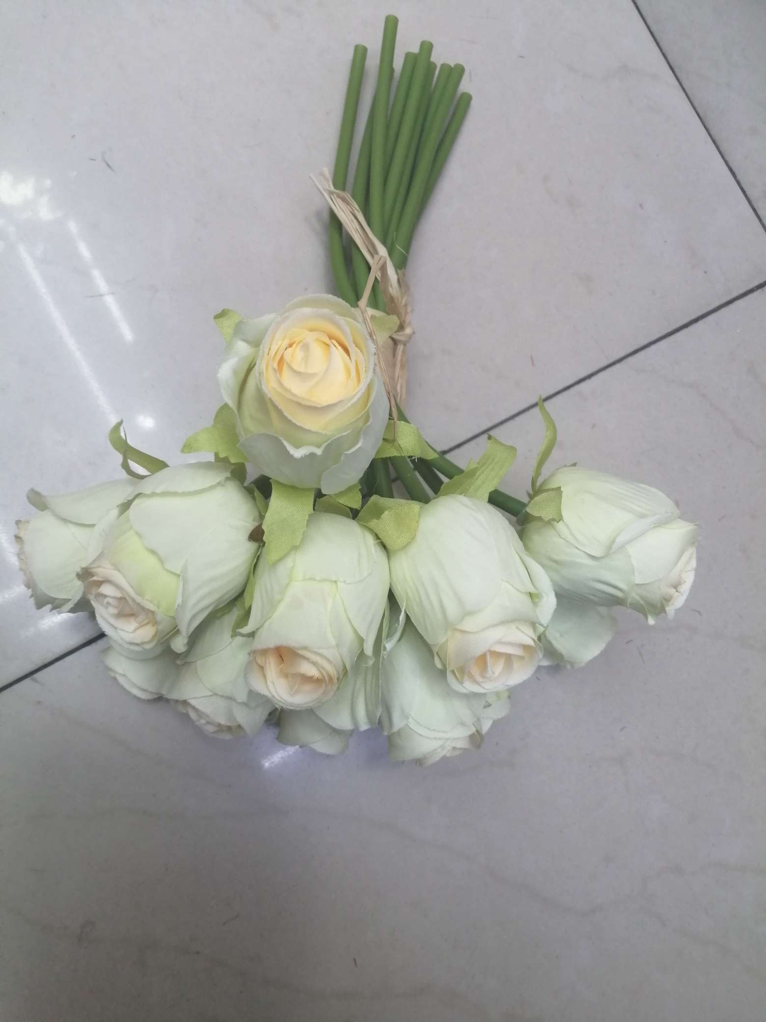 手捧小玫瑰花仿真花人造花工艺品塑料花情人节花束家具摆件