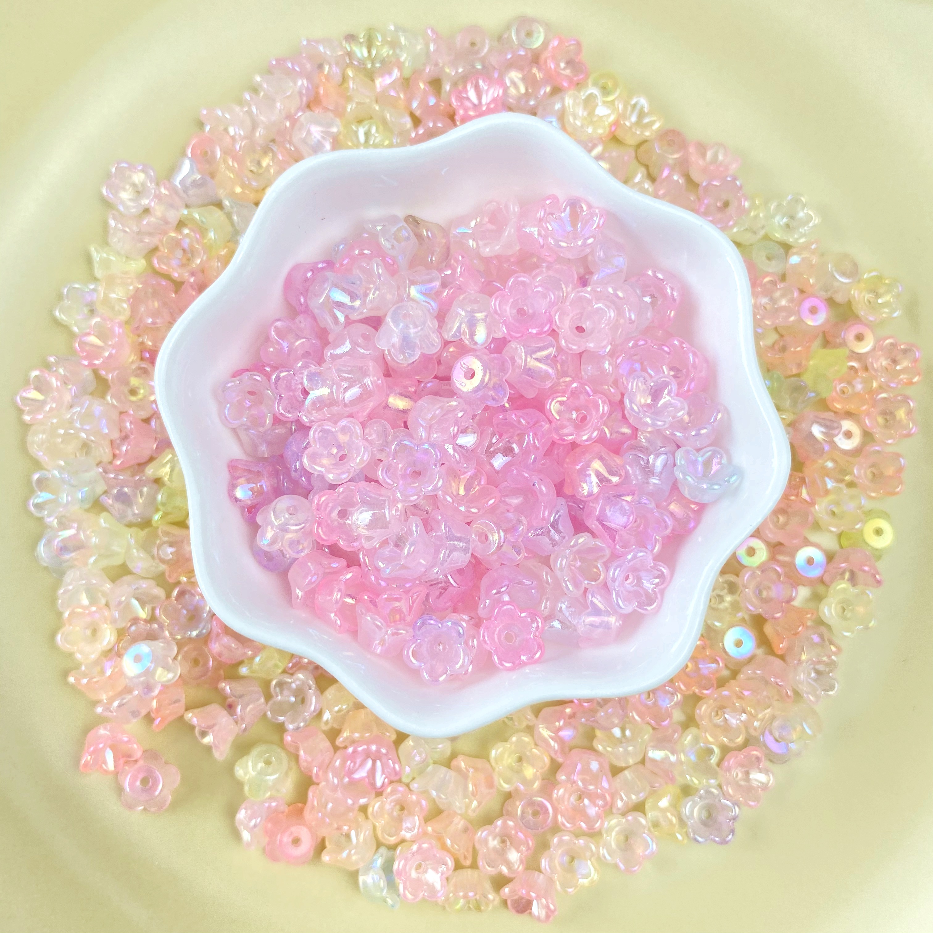 8mm two-color ab flower stand creative diy jewelry/pendant, bracelet, phone chain, key, hanging bag accessory, material production Application Scenario