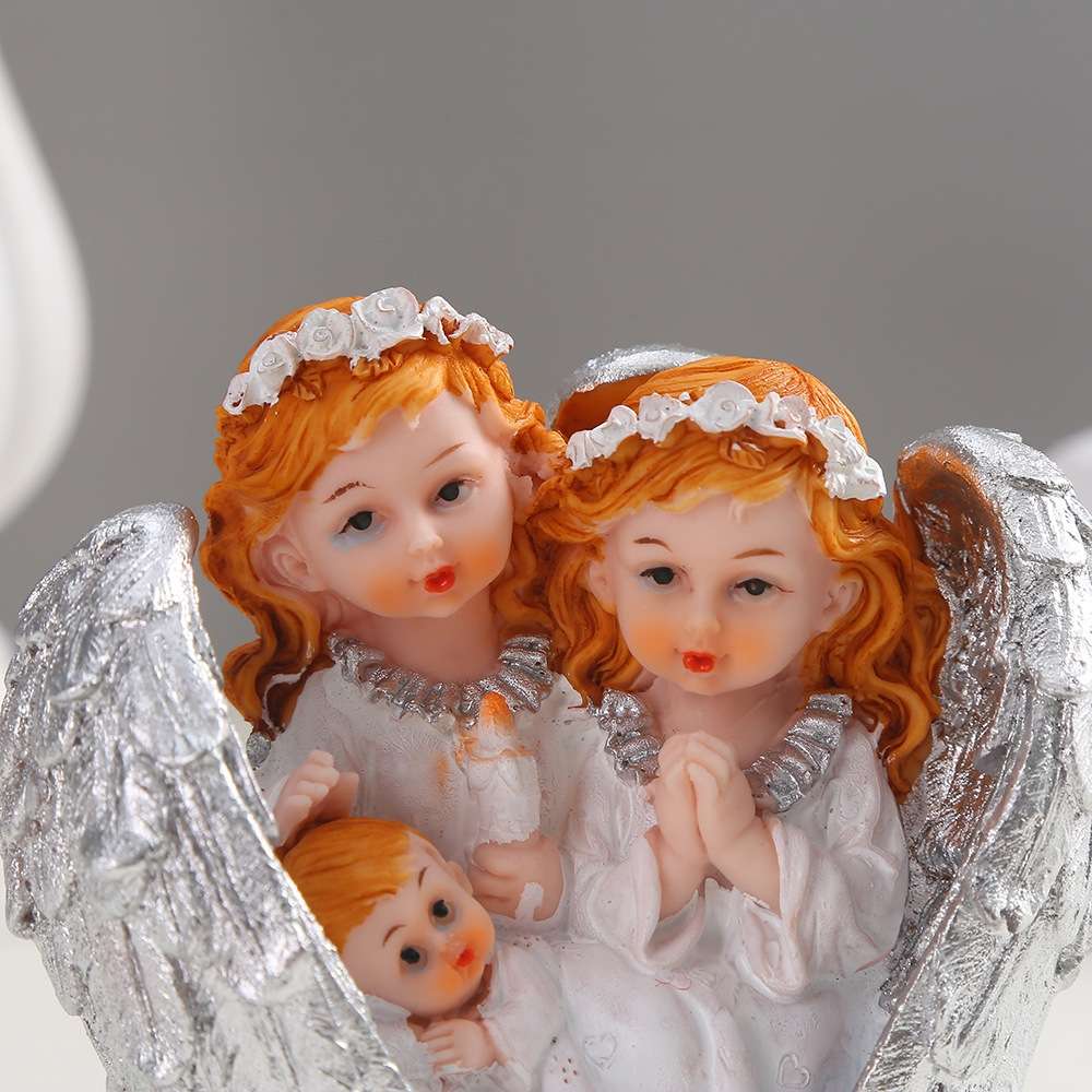Resin handicrafts, wine cabinets, bedroom ornaments, small ornaments, gifts and accessories, creative home decoration Application Scenario
