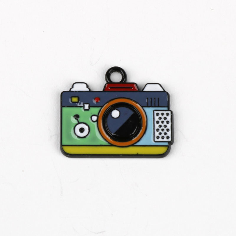 欧美热销 复古文艺合金照相机造型耳饰厂家直营饰品配件材料批发  欧美热销 复古文艺合金照相机造型耳饰厂家直营饰品配件材料产品图