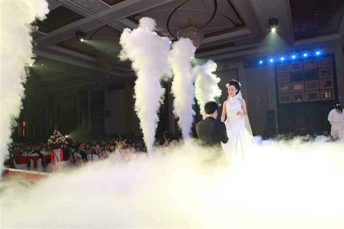 美博3000w地烟机婚礼演出贴地烟雾机酒吧舞台婚庆专用地烟机详情5