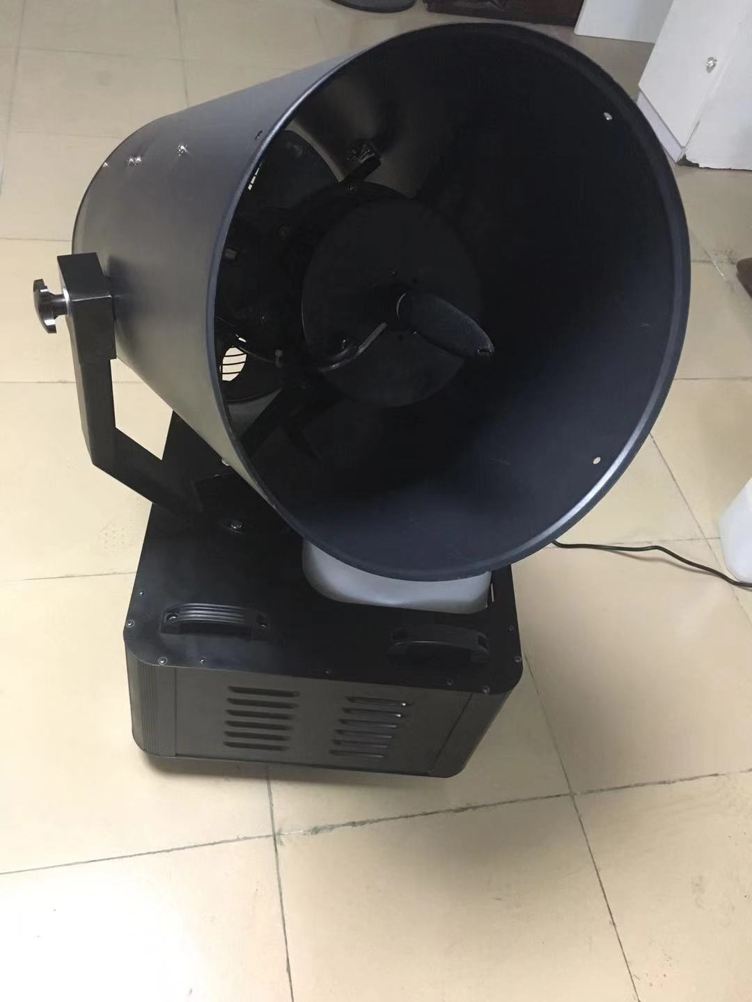 美博大型摇头雪花机人工制喷雪机 圣诞节仿真婚庆飘雪下雪造雪机