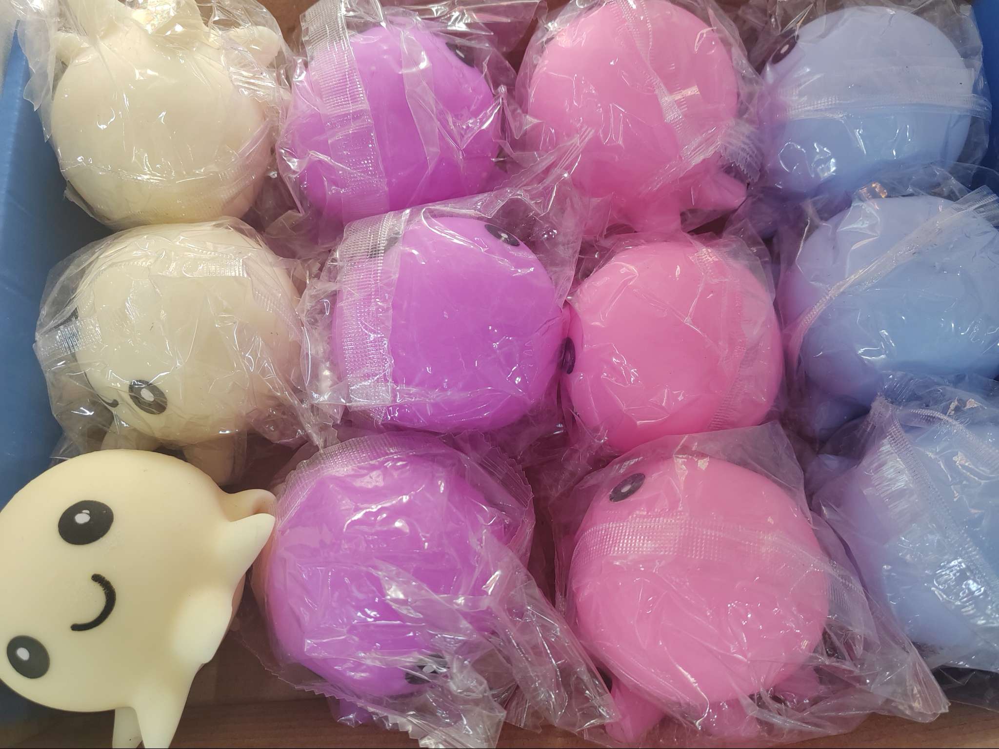 面粉章鱼捏捏乐四种颜色可选择颜色可定制解压小玩具