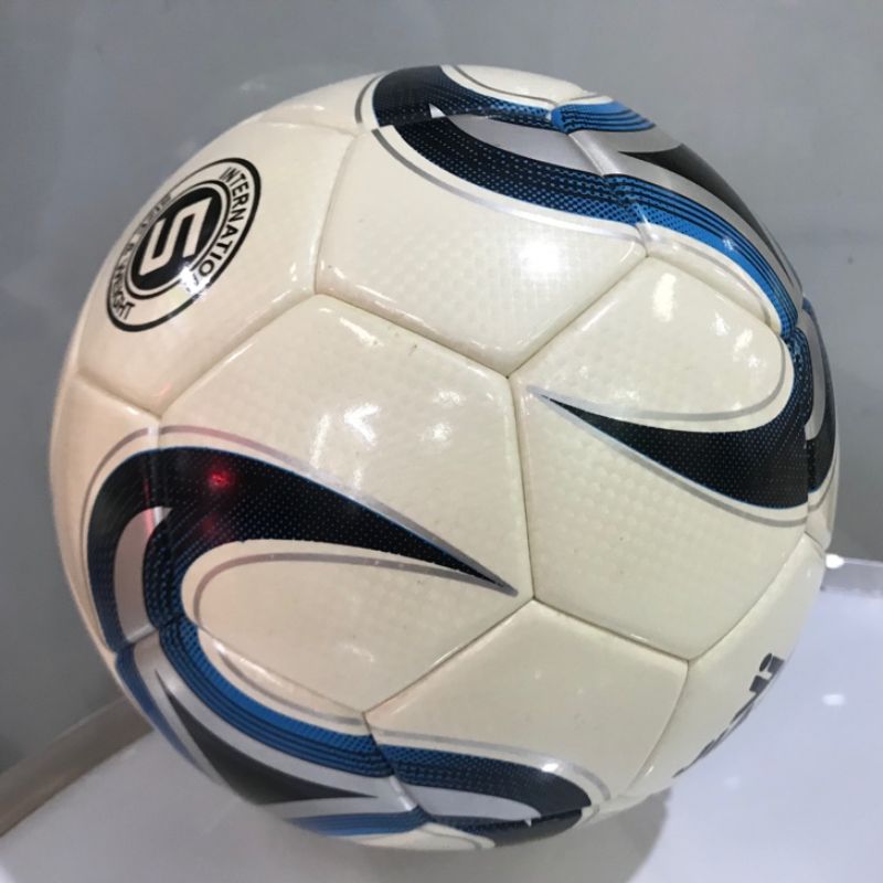 5号标准 训练 及比赛 PU 贴皮足球厂家直销