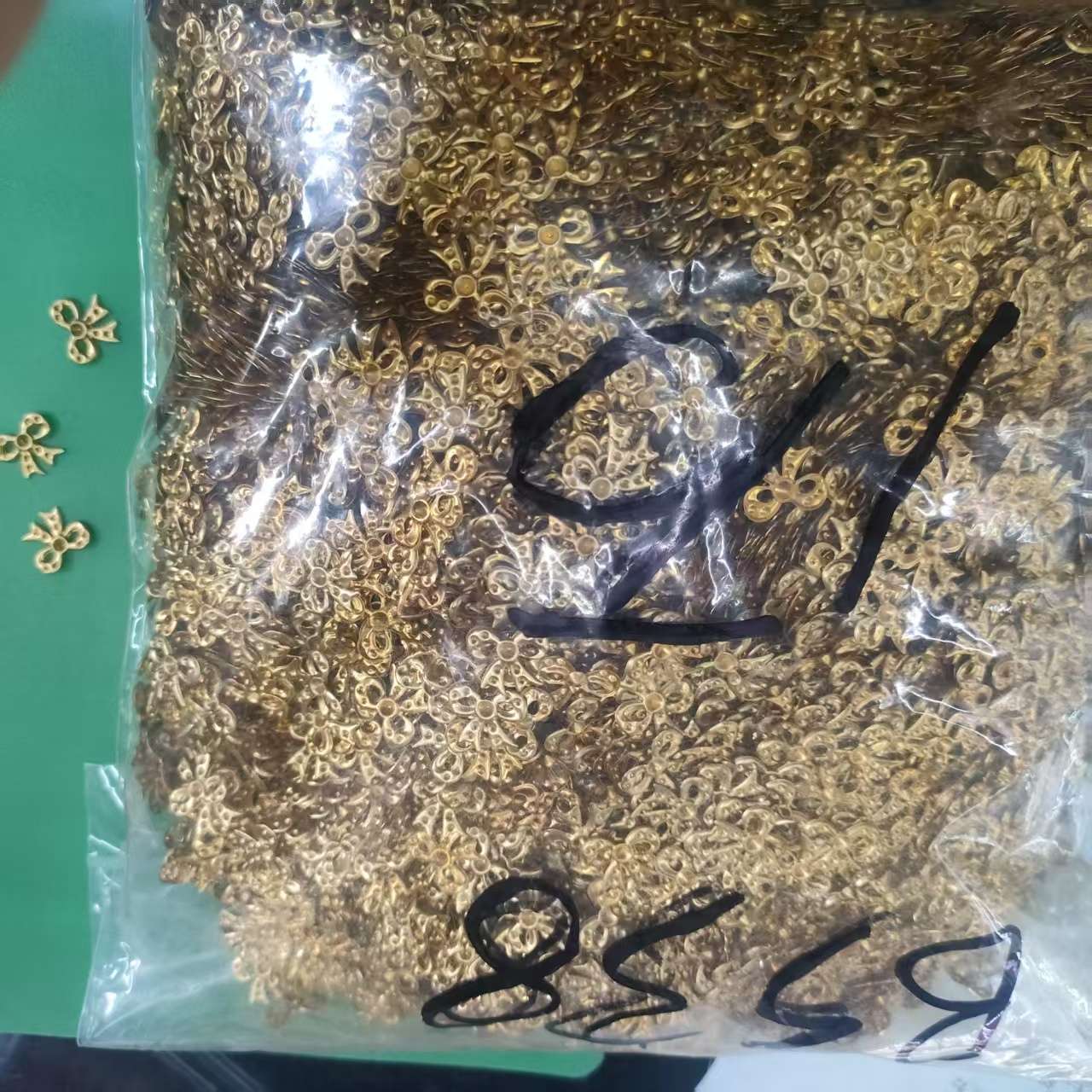 微镶锆石吊坠配件耳钉铜镀金饰品配件 精致饰品制作材料产品图