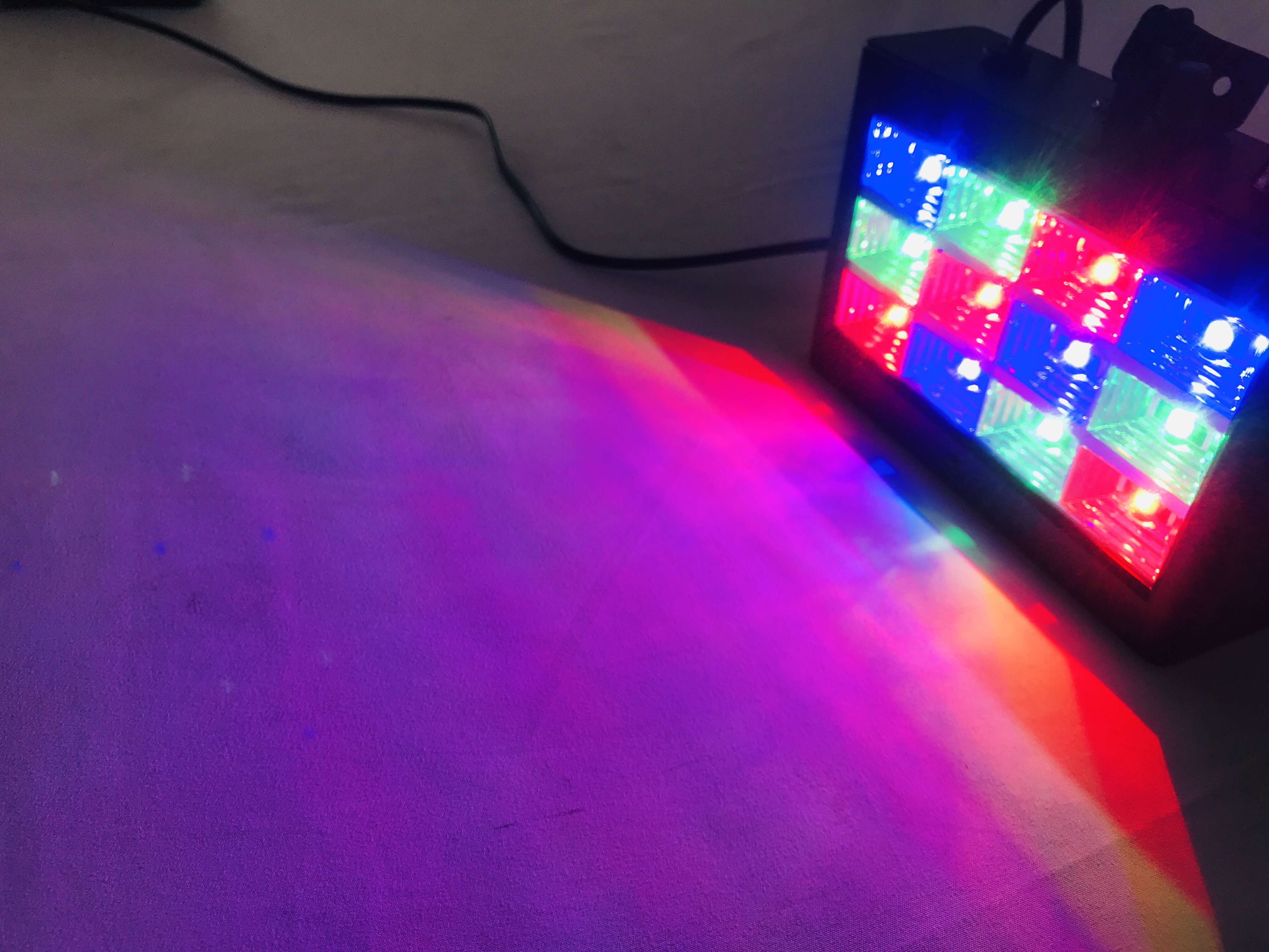 Stage lighting, led stroboscopic lights, 12 grille sound-controlled lights, bar mini ktv private room lights, bar dyeing lights Application Scenario