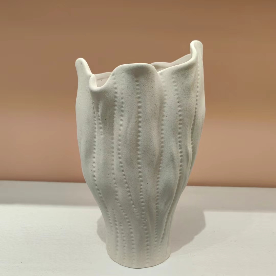 陶瓷工艺品招财猫前台摆件礼品陶瓷花瓶陶瓷佛像家居装饰创意礼物陶瓷花瓶