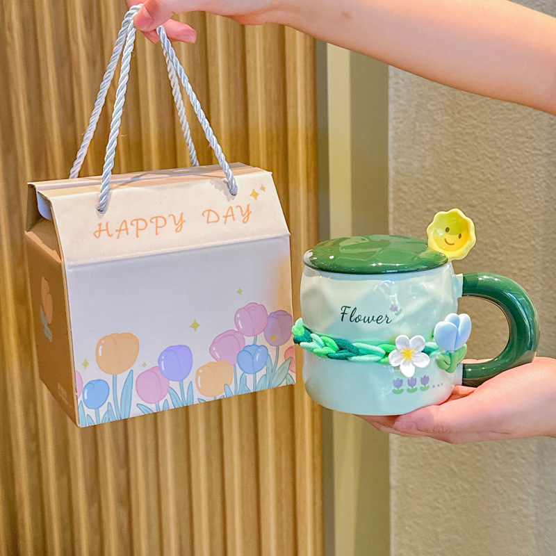 High appearance level ceramic mug gift box set for girls with cup LIDS. Selected birthday gifts for best friends. Cute tulip flower cups. Practical and durable water cups with stand LIDS. Office mugs Item Picture