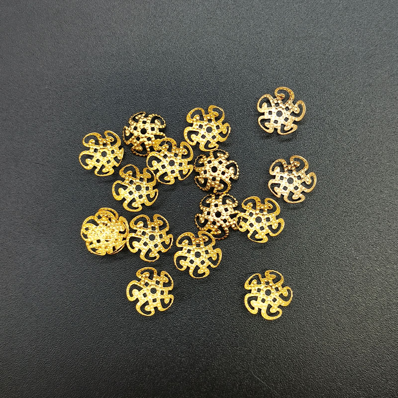 Magnetic ear studs and earrings Application Scenario