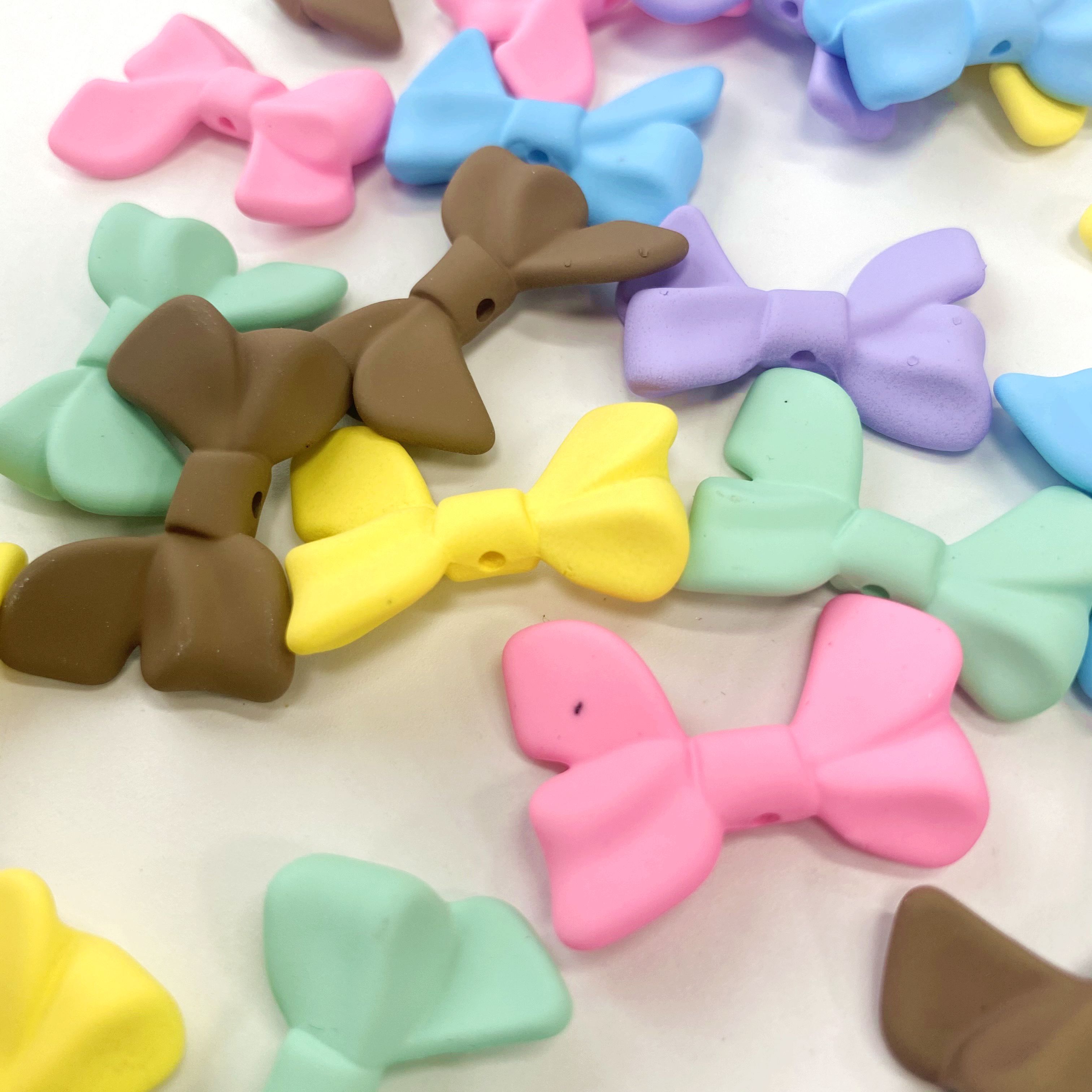 Acrylic rubber hand feel ribbon bow creative diy/ Bracelet pendant, keychain, mobile phone pendant, accessory and jewelry making materials Application Scenario