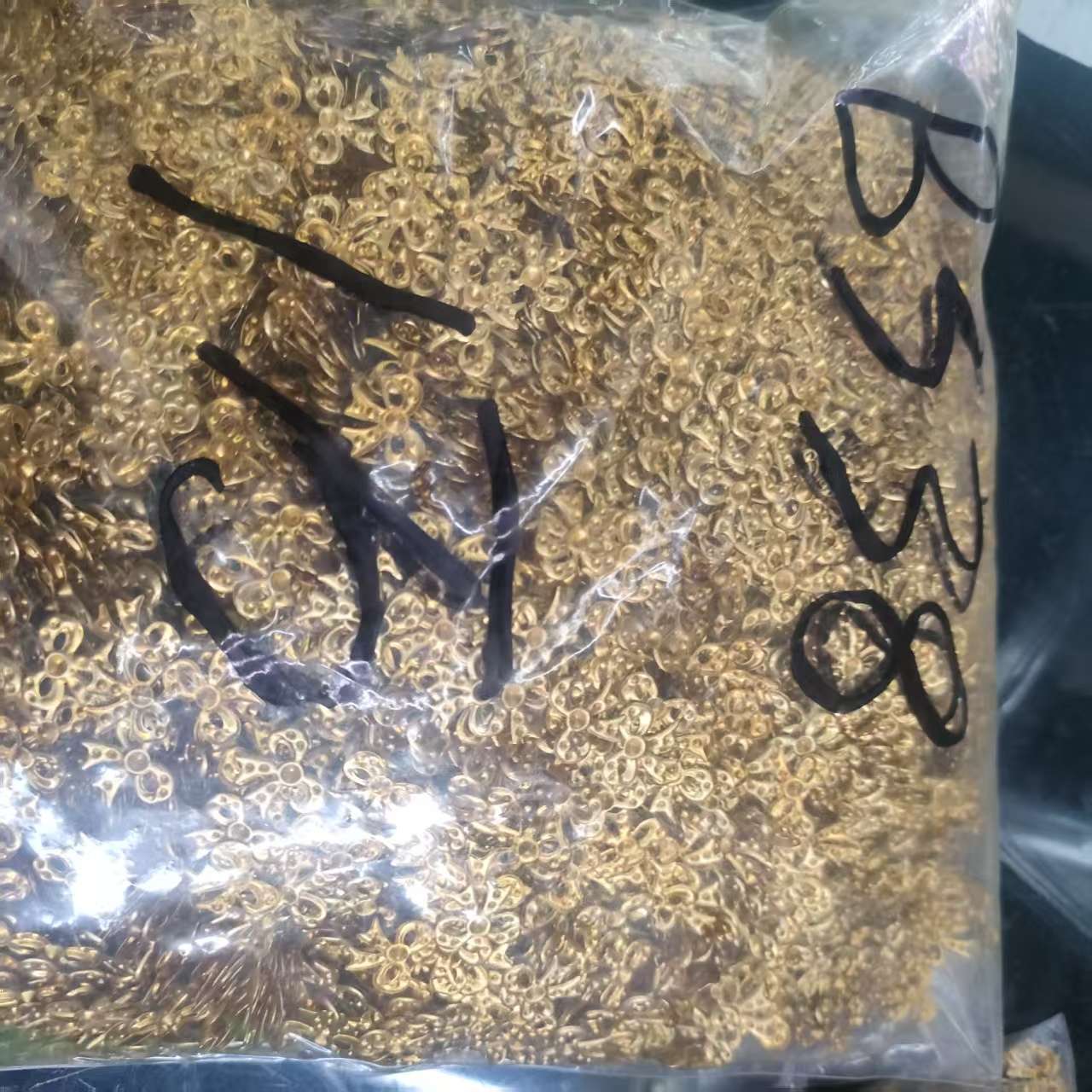微镶锆石吊坠配件耳钉铜镀金饰品配件 精致饰品制作材料细节图