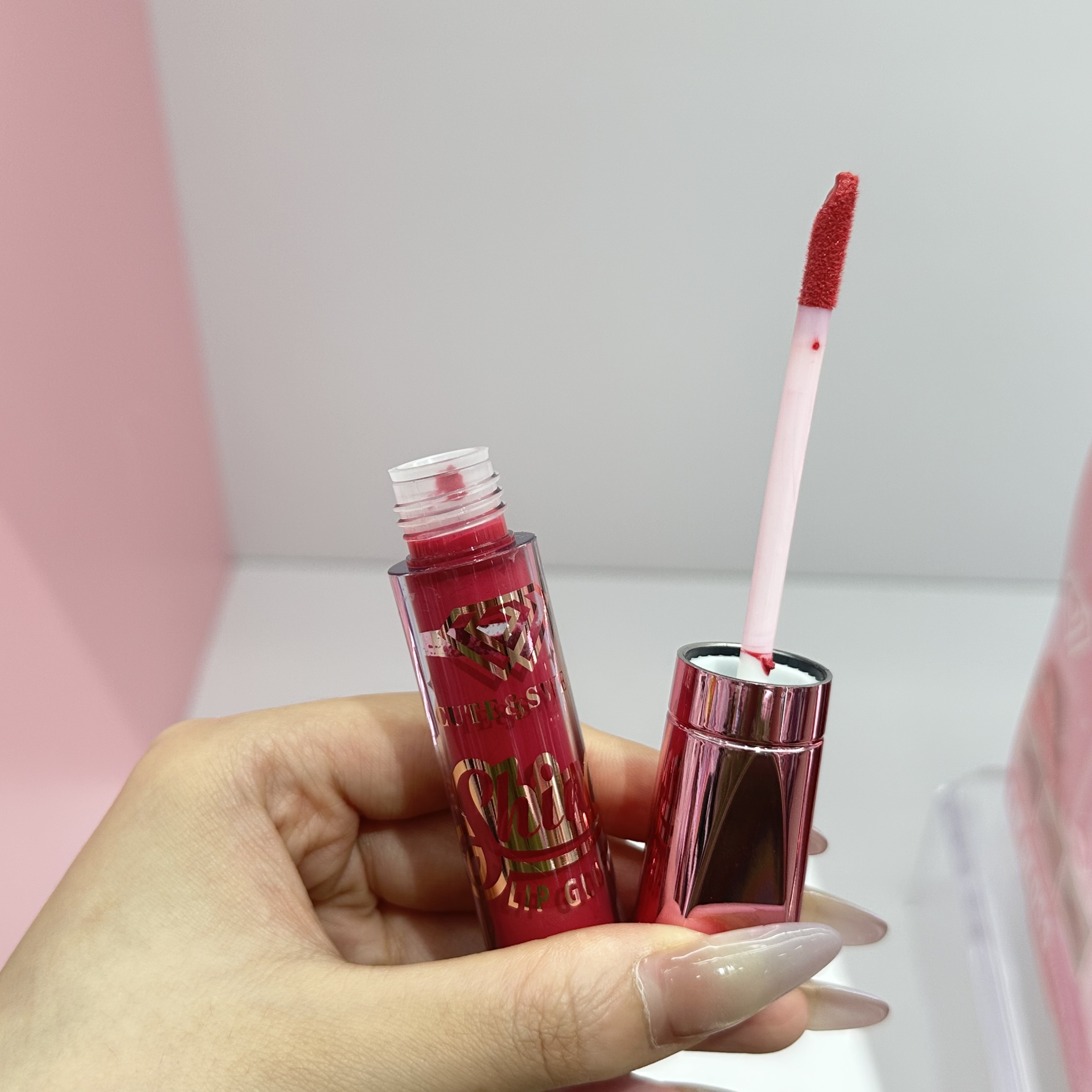Factory store direct sales Yiwu Yuantou Factory easily Get Lip gloss non-stick cups, new cosmetics lip gloss lipstick STOCK