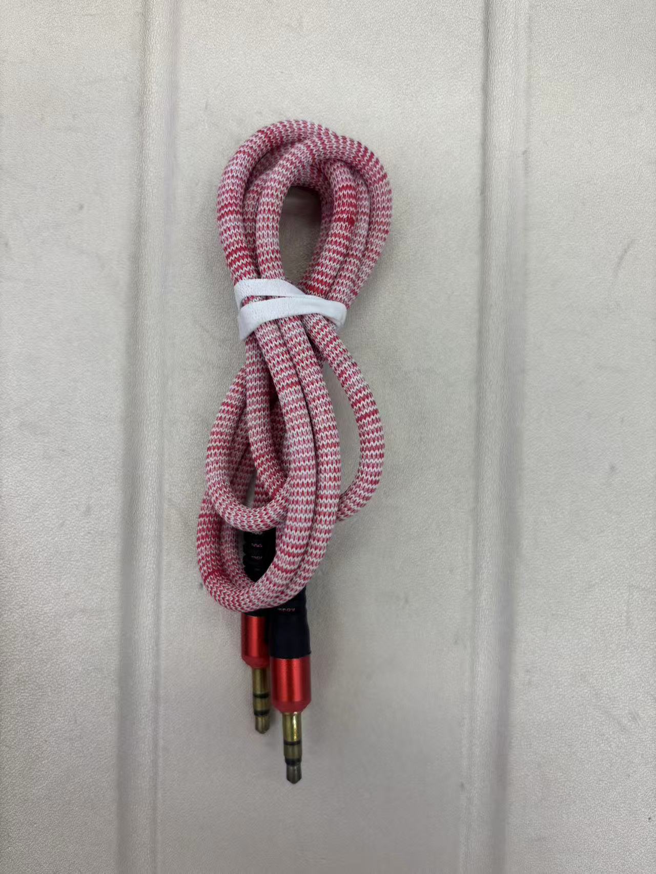 Audio nylon braided digital audio cable 3.5 audio cable computer speaker headphones Car audio cable full figure