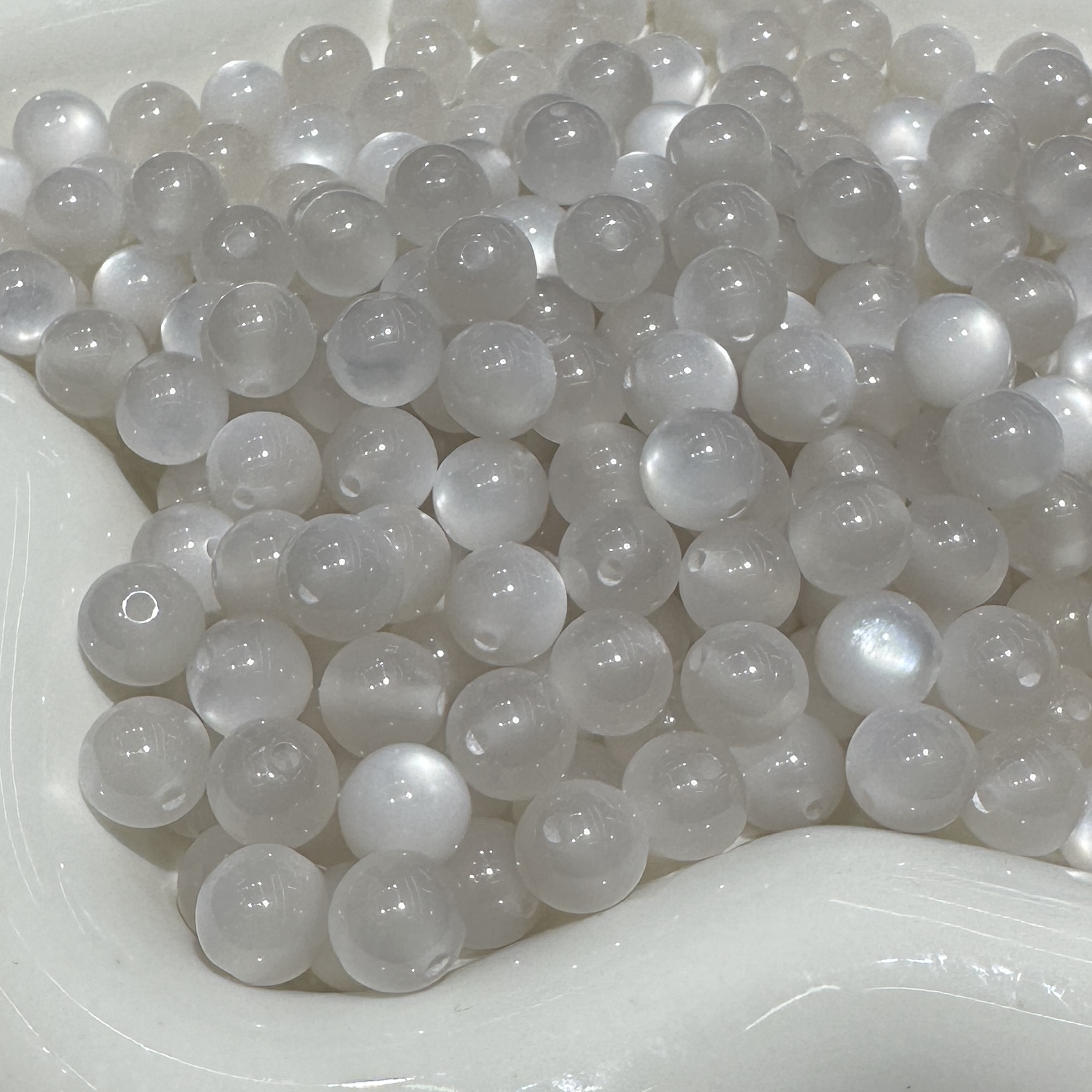 National Trend -10mm Resin Cat Eye Variable Temperature and Scattering Beads Factory Direct Sales, Wholesale and retail Specification image