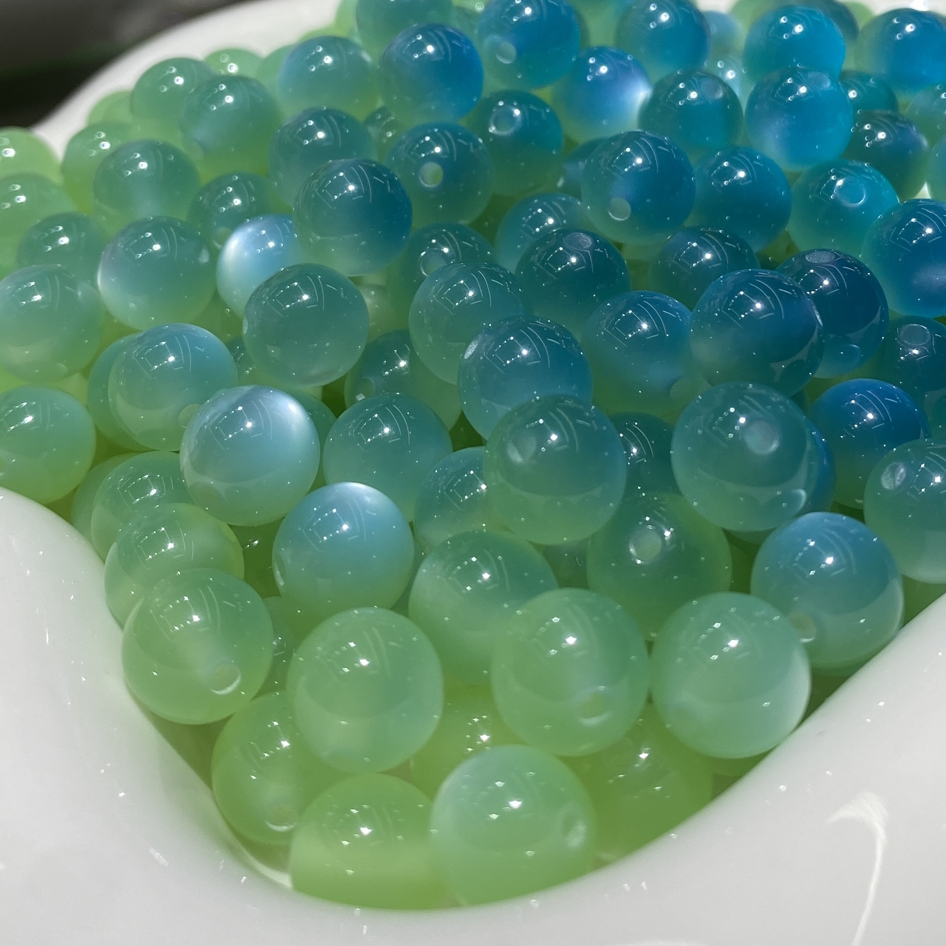 National Trend -10mm Resin Cat Eye Variable Temperature and Scattering Beads Factory Direct Sales, Wholesale and retail details Picture