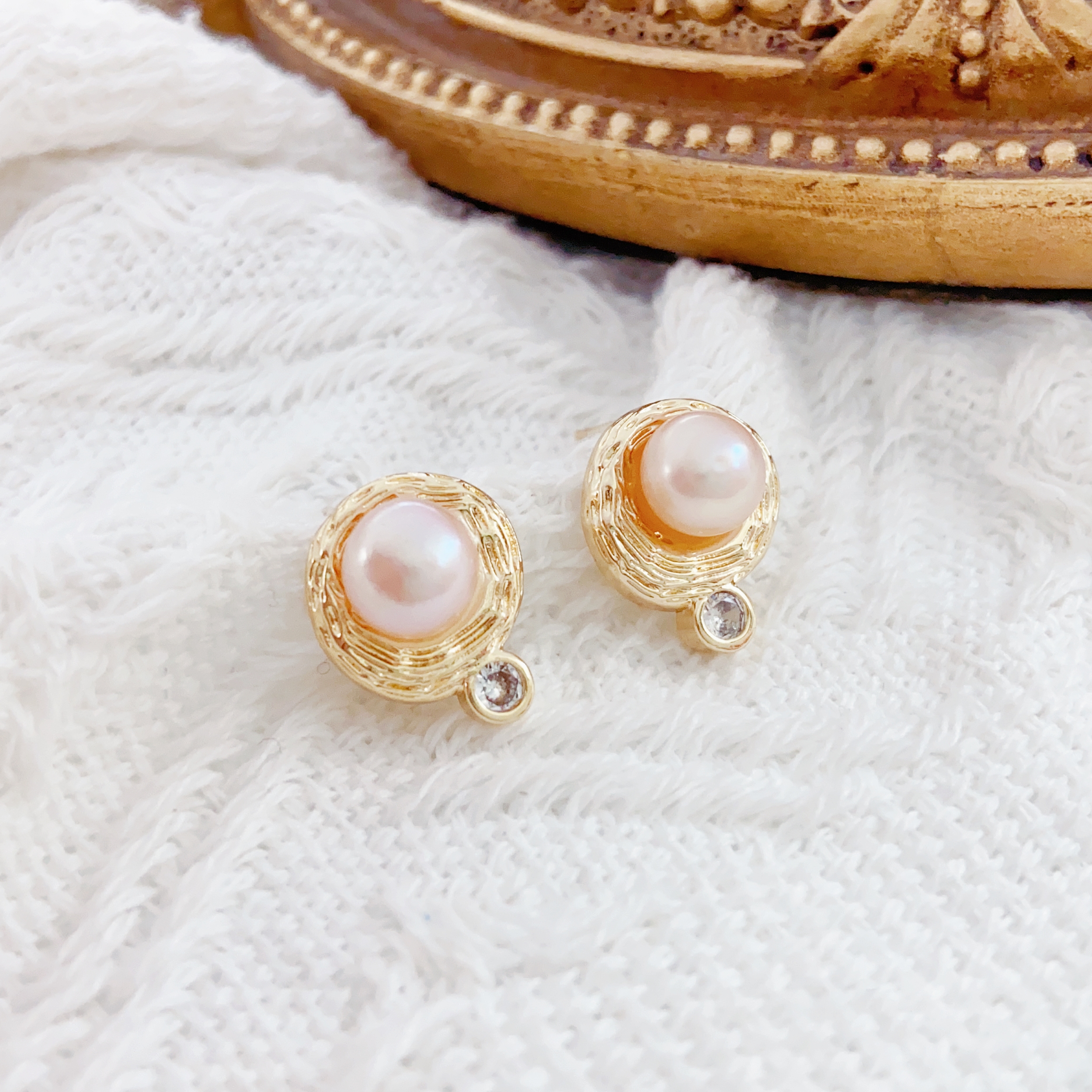 Fudora Shijia Earrings, Pearl Retro Court Style, Pearl Stud Earrings, pendants, Stud earrings, fashionable and versatile jewelry wholesale ED048224 pic 5