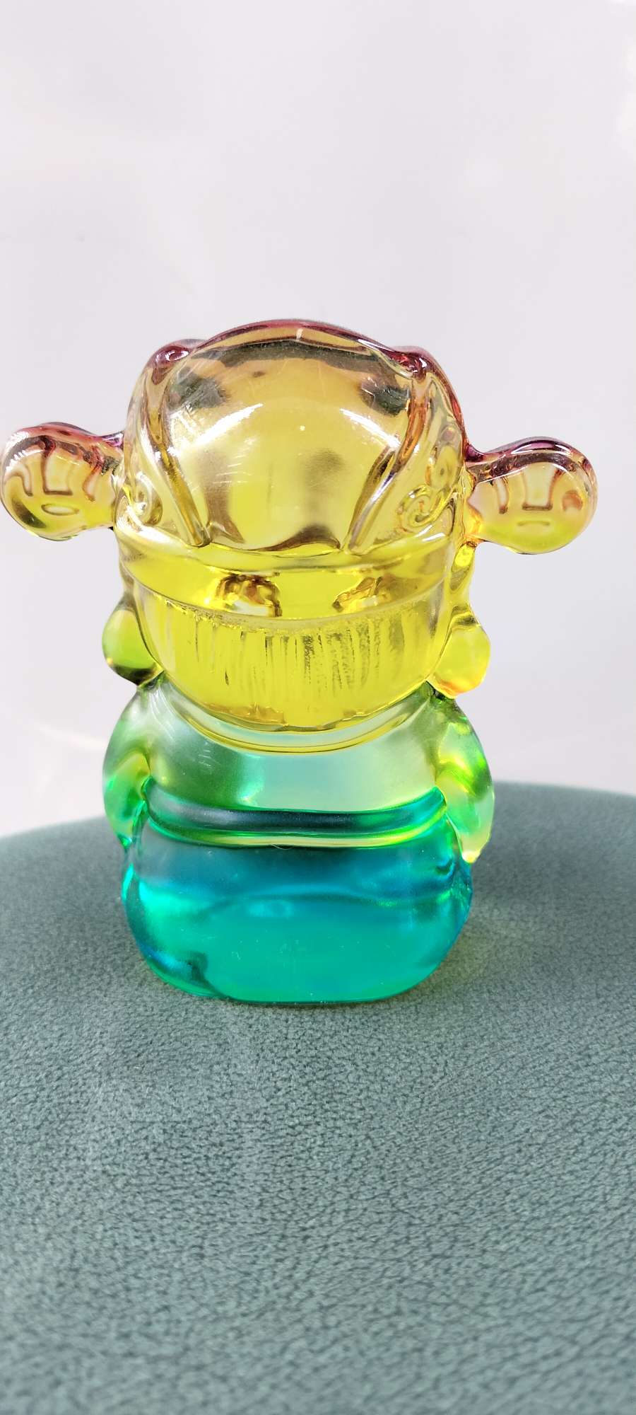 一款备受华人家庭喜欢的财神送宝水晶摆件，送礼赠送亲朋，寓意吉祥祝福恭喜发大财！细节图