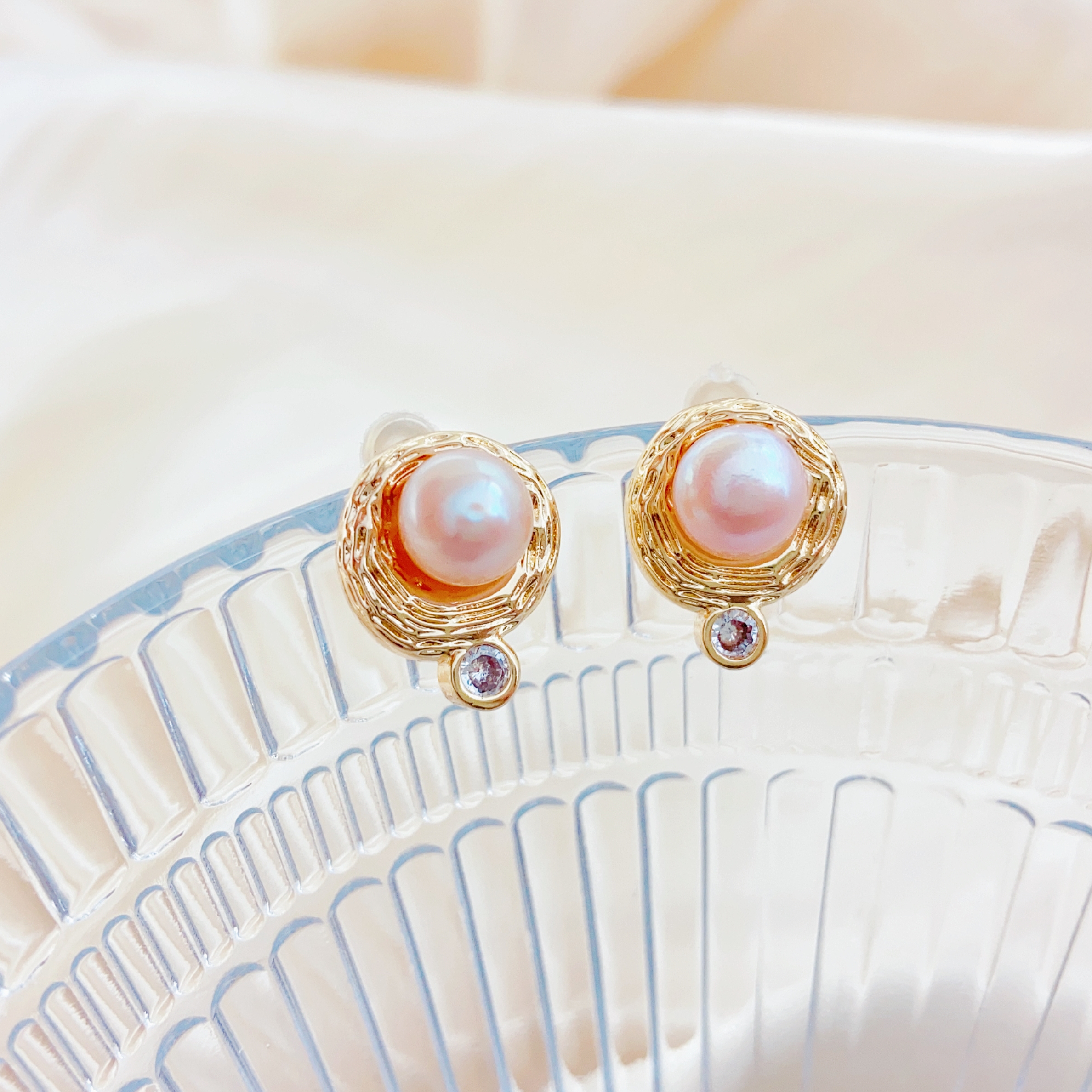 Fudora Shijia Earrings, Pearl Retro Court Style, Pearl Stud Earrings, pendants, Stud earrings, fashionable and versatile jewelry wholesale ED048224 details Picture