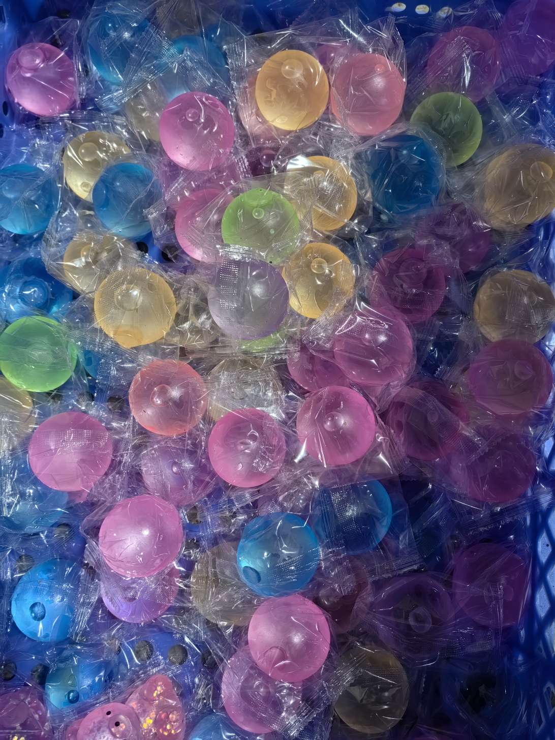 铃铛球 彩色弹力球 6.0cm弹跳球 解压发泄球 地摊玩具 厂家直销 发光玩具 儿童玩具 发光小玩具细节图