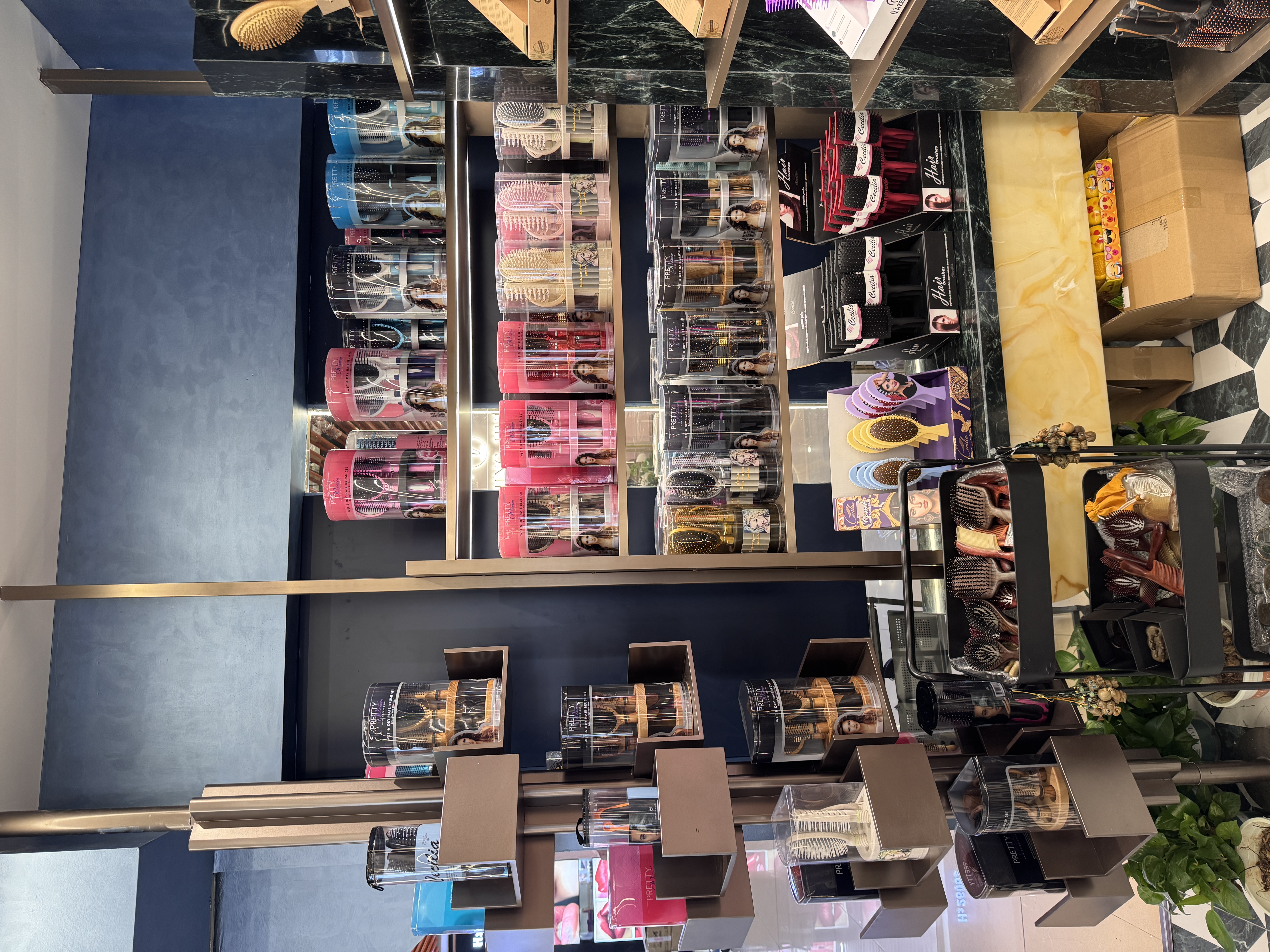 Lou Ying Comb Industry describe pic - 1