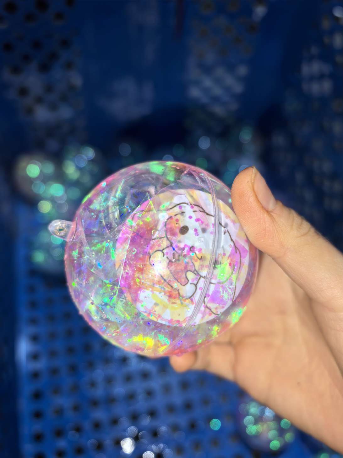 铃铛球 彩色弹力球 6.0cm弹跳球 解压发泄球 地摊玩具 厂家直销 发光玩具 儿童玩具 发光小玩具产品图