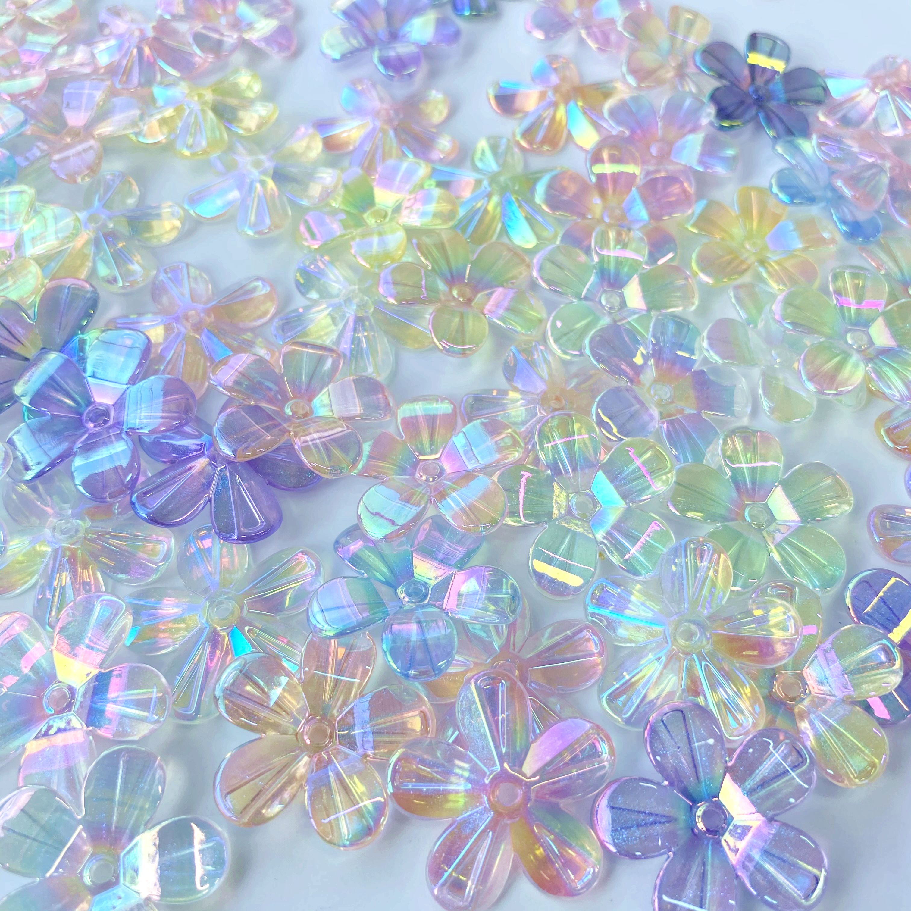 Acrylic uv transparent laser five-petal flower diy/ Bracelet pendant, keychain, mobile phone pendant, accessory and jewelry making materials Application Scenario