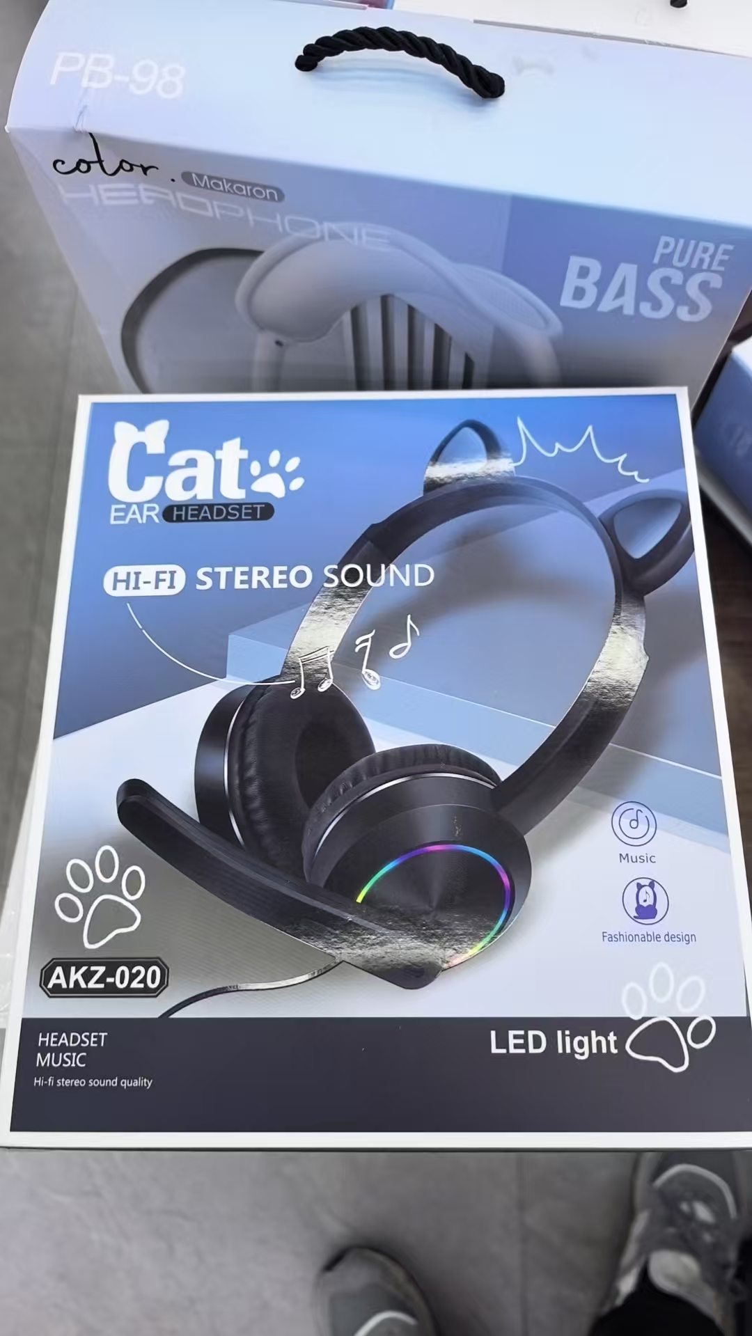 跨境新品AKZ-020头戴式猫耳朵发光电竞游戏耳机头戴式蓝牙耳机