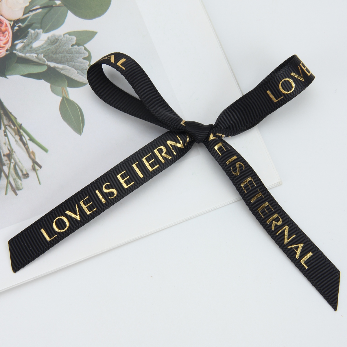 Gold-embossed ribbon bow, gift packaging Item Picture