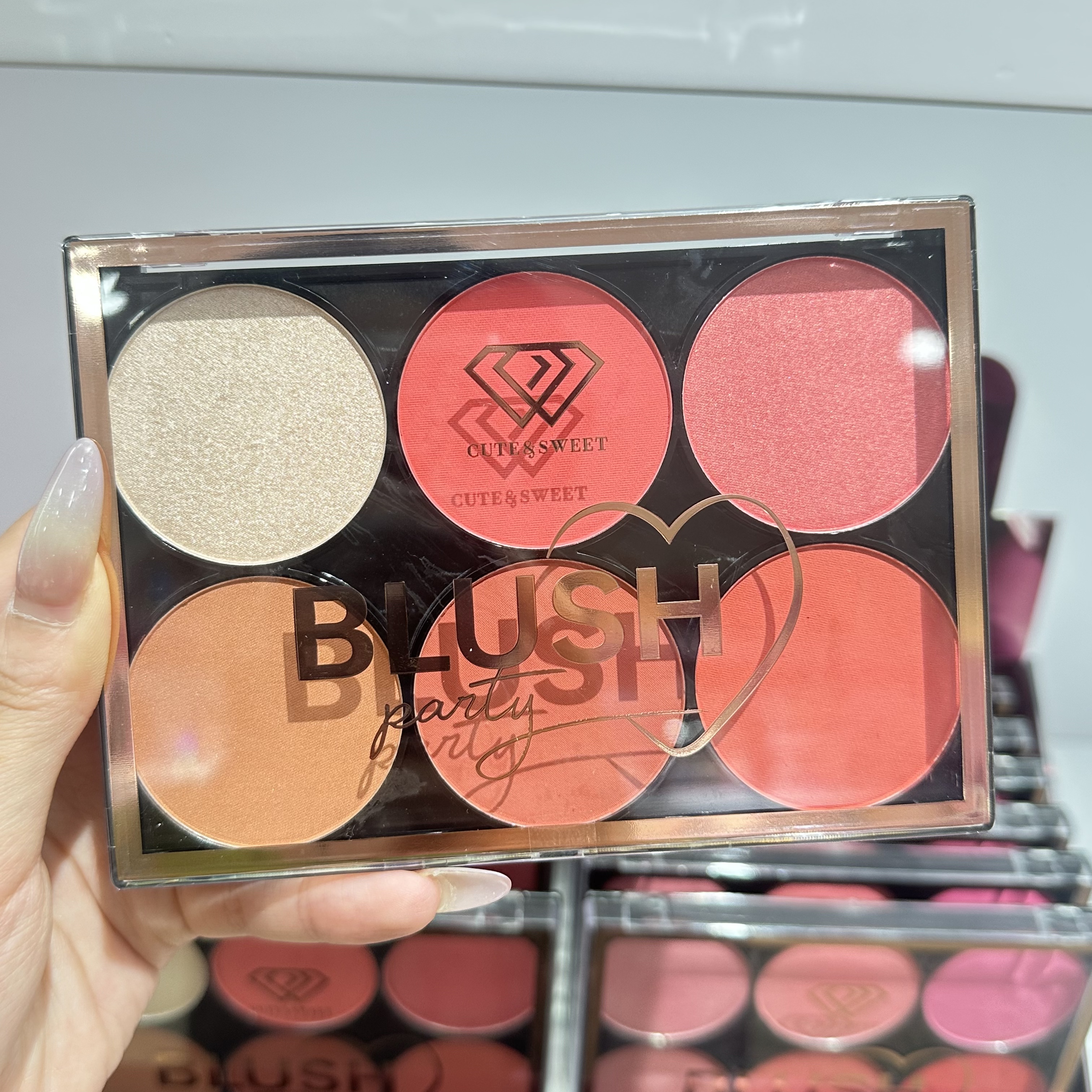  HSM 工厂店铺直销 新款腮红  blush 质地柔软 轻薄自然 提亮肤色 自然妆效 完美妆容的点睛之笔 