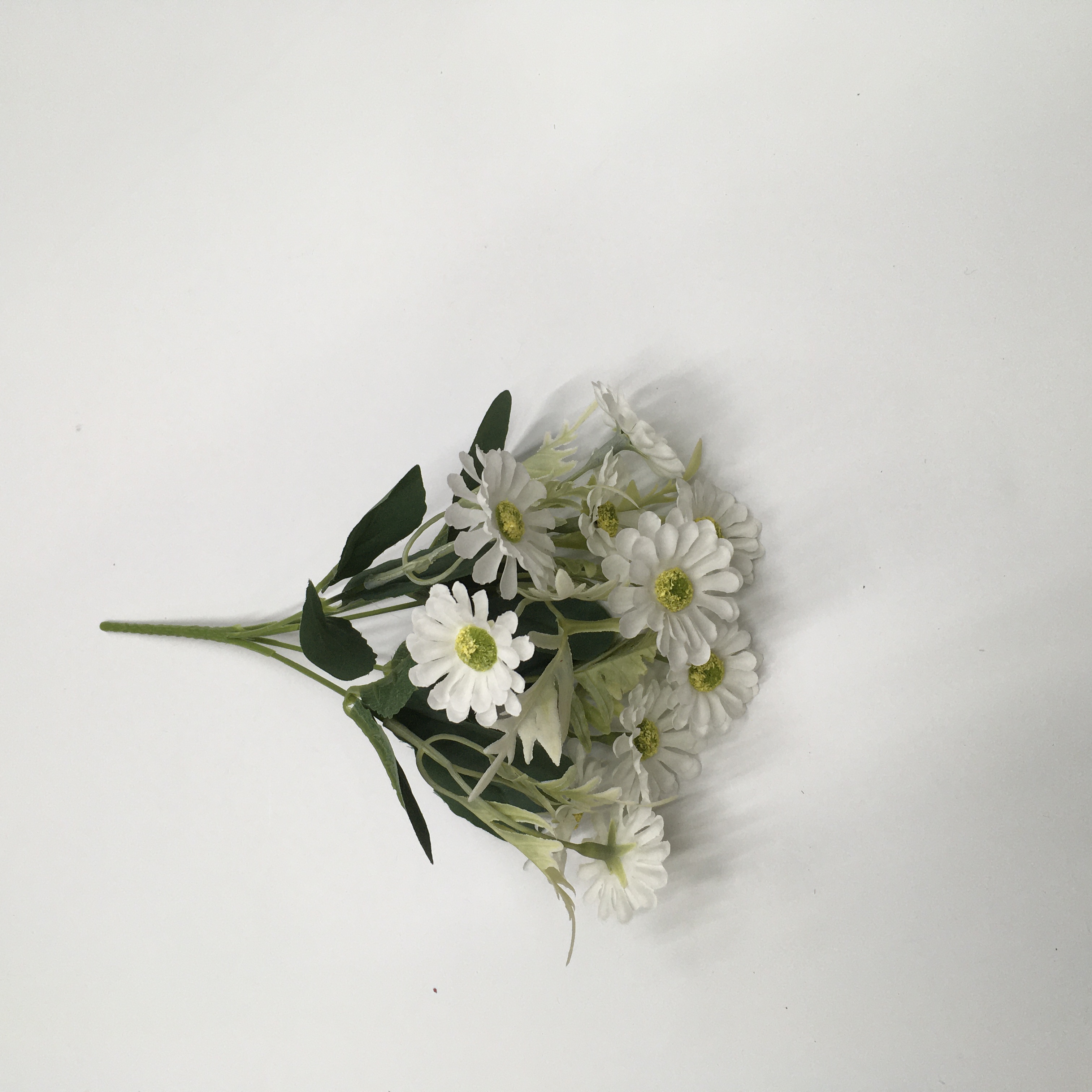 婚庆仿真花/仿真花女2022森系/紫色花朵/仿真假花条白底实物图