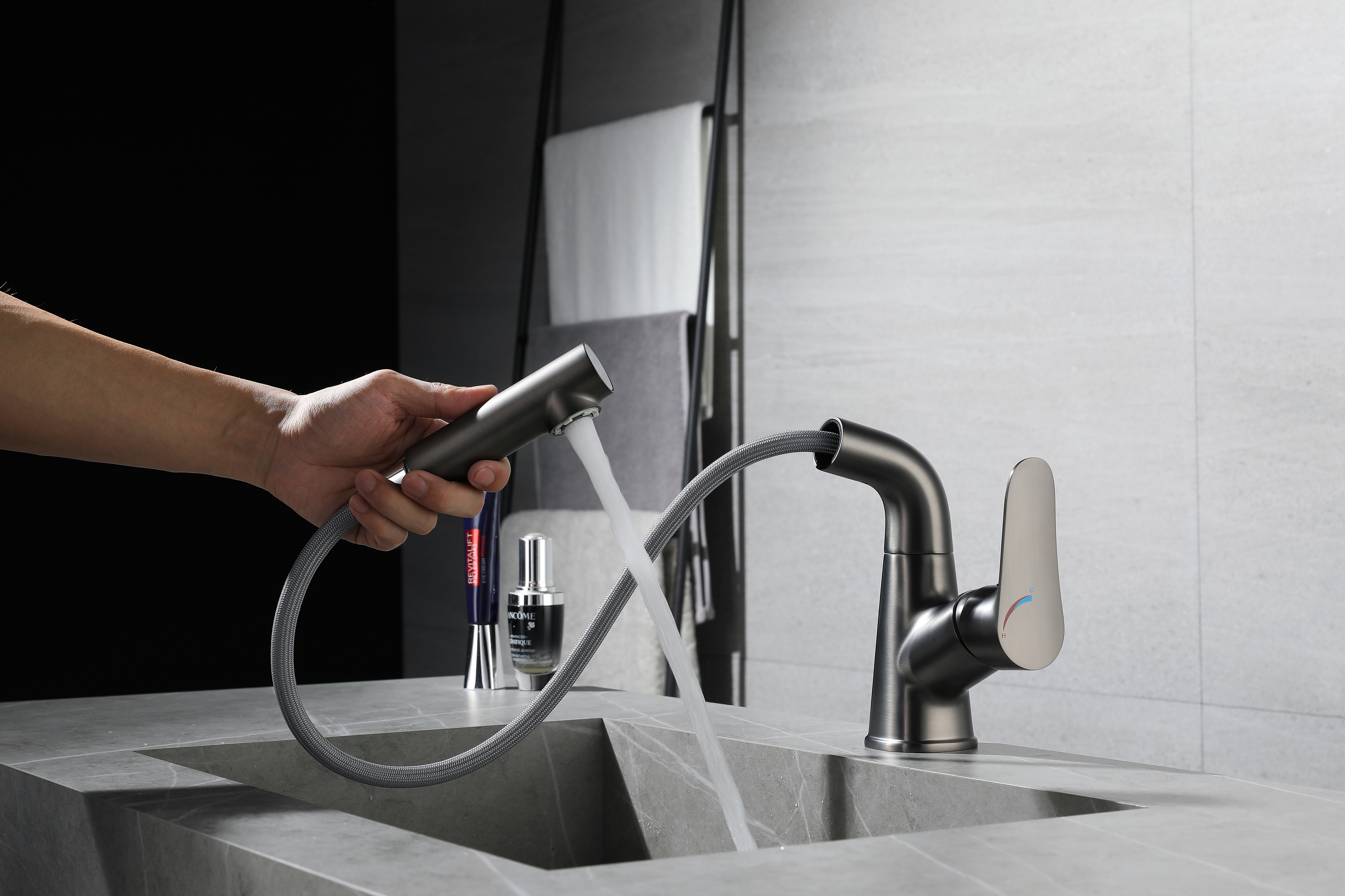 RAN brand, RRSLT-080 model, kitchen faucet, brass body, high-quality ceramic valve core, electroplated + baked paint, highly efficient water-saving, corrosion-resistant and wear-resistant Application Scenario
