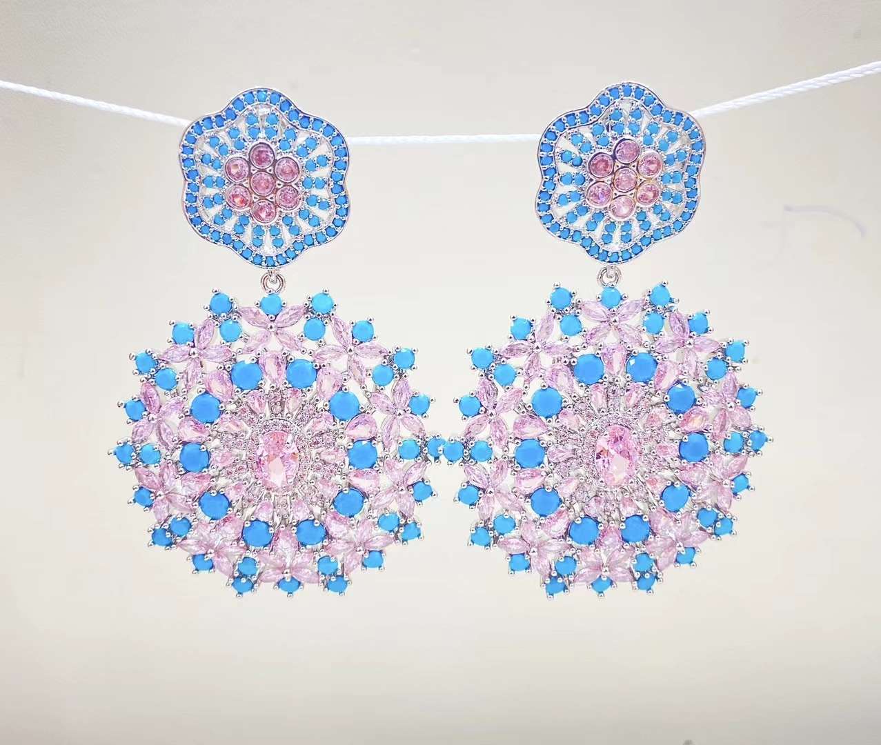 烧焊锆石耳环 时尚百搭耳饰 精致工艺饰品 女士气质耳环详情图4