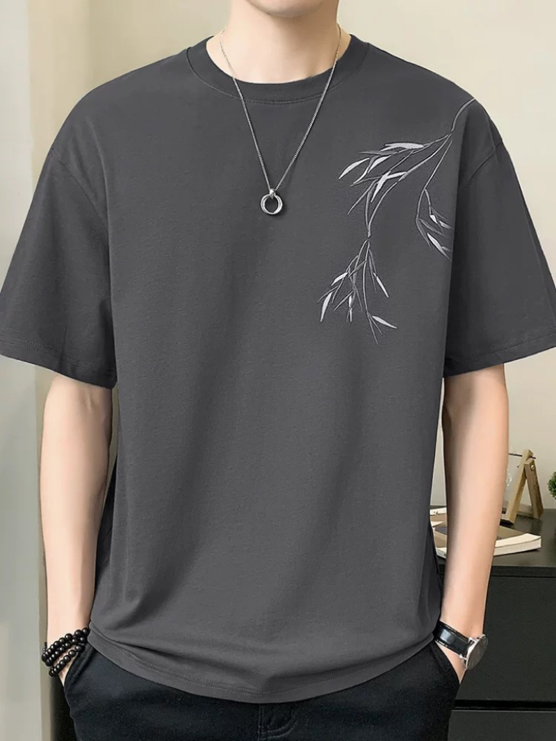 National trend men's short-sleeved T-shirt, loose and trendy ice cotton body, comfortable and breathable in summer, with a simple and versatile design full figure