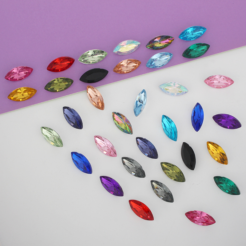 Diamond-shaped pointed-bottom horse eye diamond, crystal-shaped acrylic diamond, diy phone case, perfume stand, diamond accessory Application Scenario