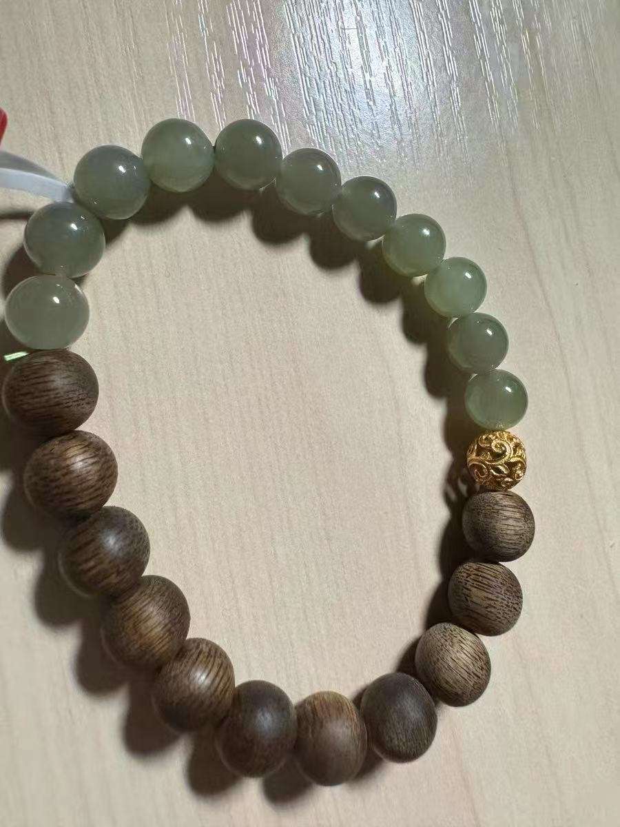 6mm double-ring bracelet, wooden bracelet, agarwood, Hetian jade, half mountain and half water, rare agarwood, seeking wealth and good fortune, 9 points submerged, natural log, can be collected, 7A grade Hetian jade, green mountains and clear waters, warm scenic area, circulation place, best-selling copper, ancient method Item Picture