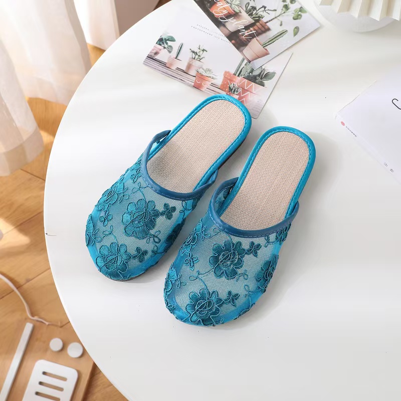 New Chinese-style summer fashion slippers with embroidery, Chinese style, mid-heel, thick heel, square toe and lazy sandals