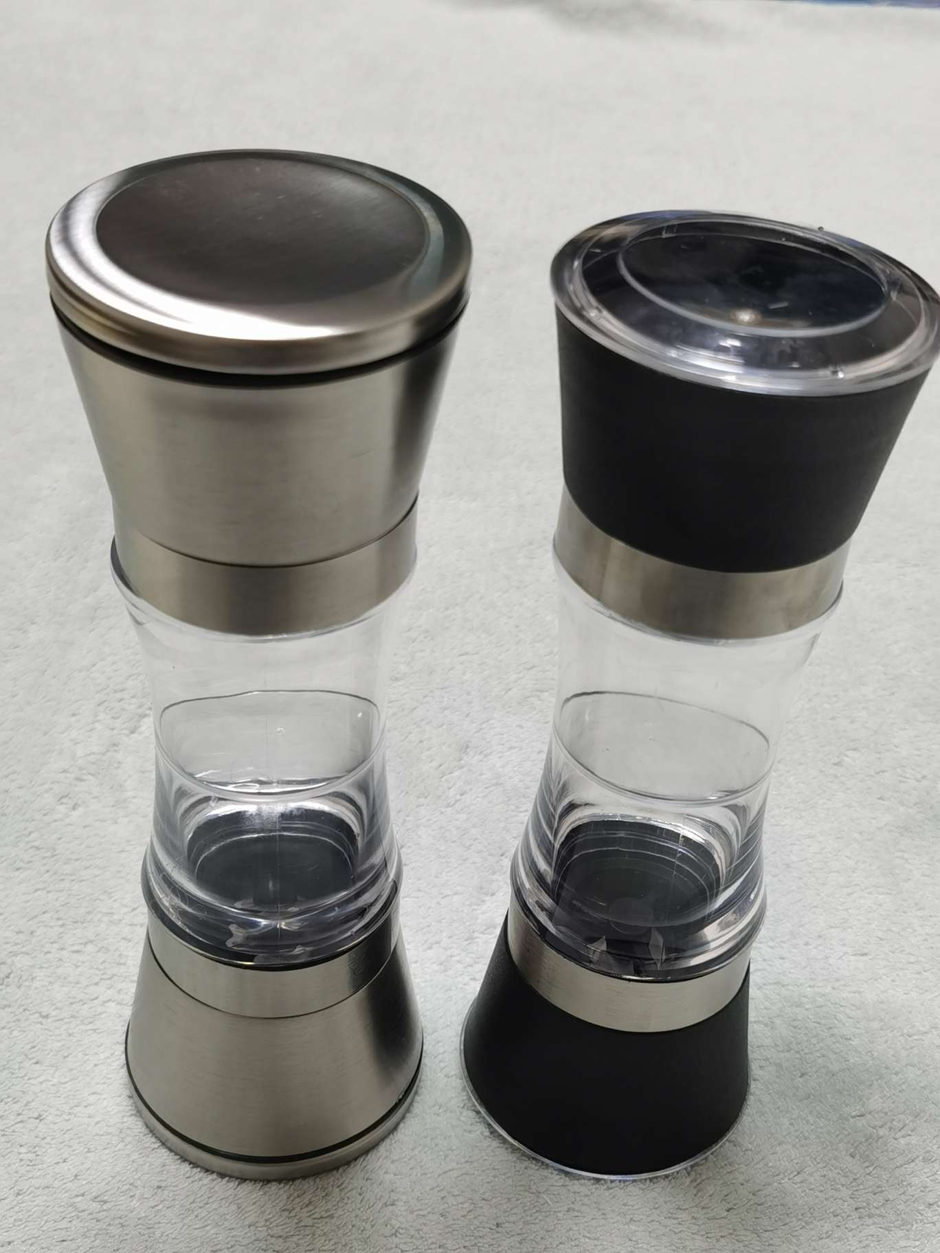 Pepper grinder, double-head manual sea salt and Sichuan pepper grain grinding bottle, black and white pepper powder magic tool, seasoning bottle and jar, freshly ground oil can, spray and pour integrated oil can, oil sprayer, massage, one-time quantitative oil suction bottle Specification drawing