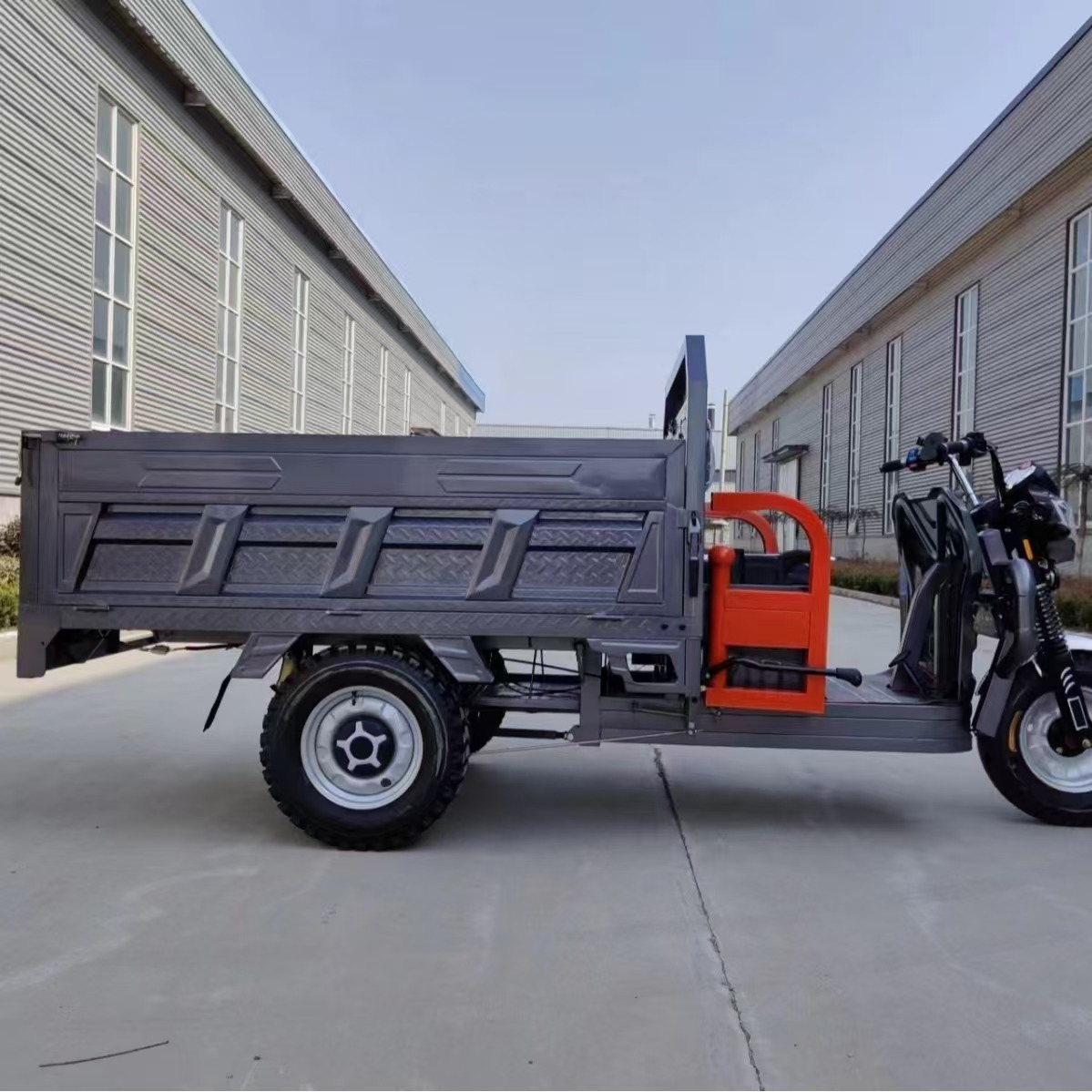 摩托三轮车  农用三轮车  载货三轮车  150CC  200CC 250CC 300CC 动力摩托车 家用摩托三轮 详情7