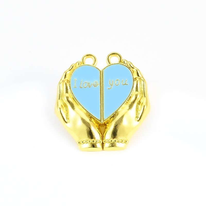 diy jewelry accessory clasp, hand-held heart-shaped bracelet, necklace connection clasp, love magnetic clasp Application Scenario
