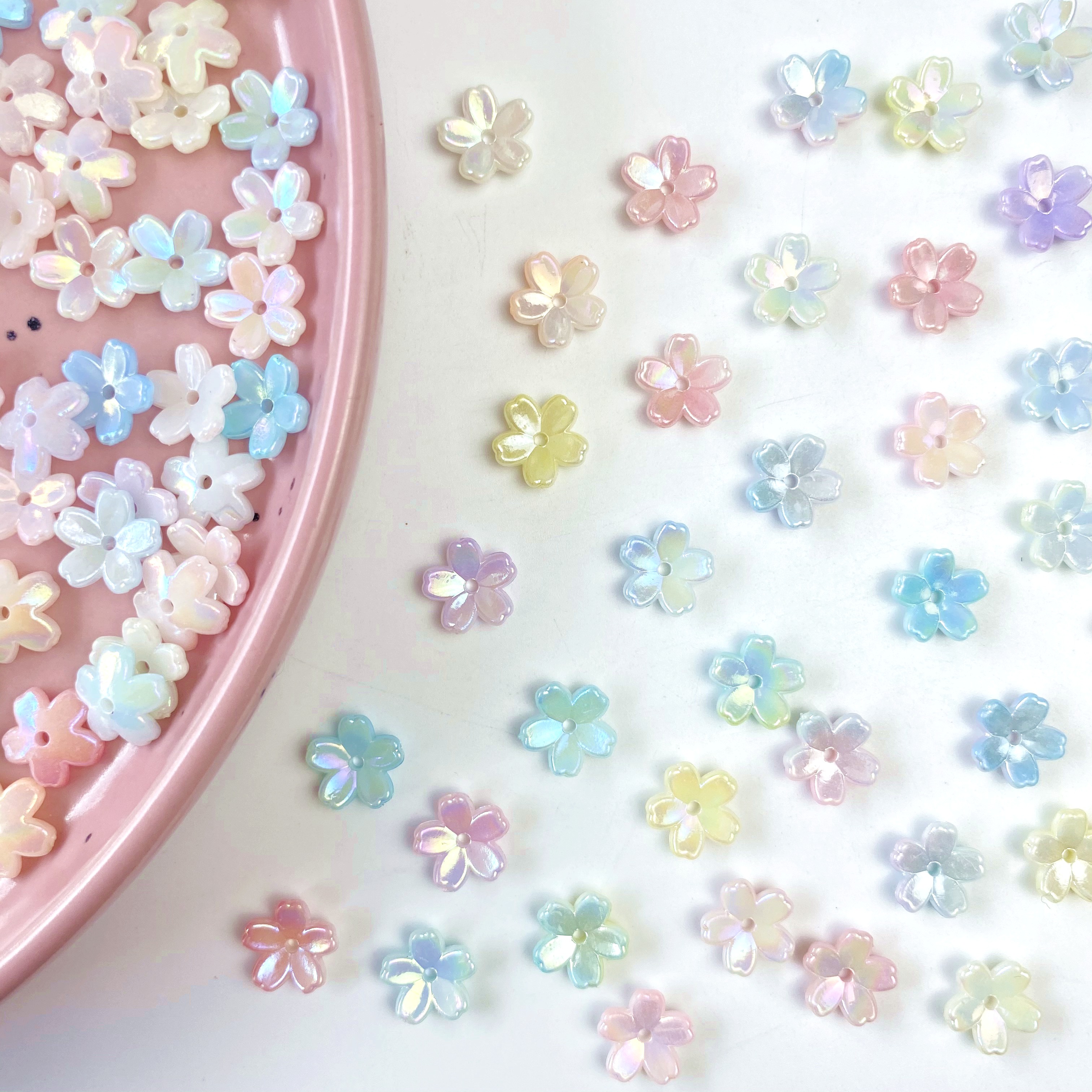 Acrylic two-color ab small five-petal flower creative diy/ beaded small ornaments, bracelet pendants, keychains, mobile phone pendants, jewelry accessories, production materials