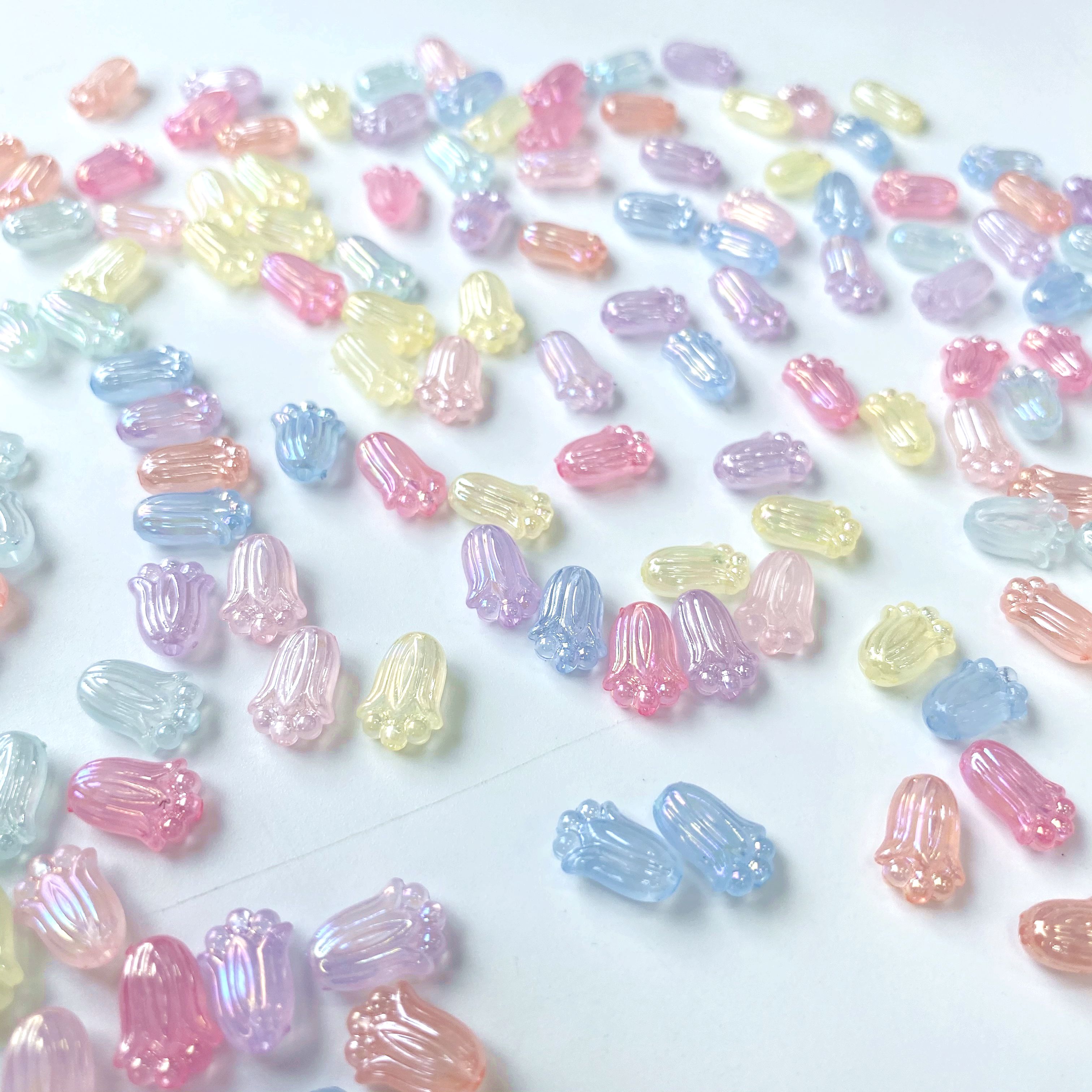 Acrylic jelly ab tulip creative and simple diy/ beaded small ornaments Bracelet pendant, keychain, mobile phone pendant, accessory making materials Application Scenario