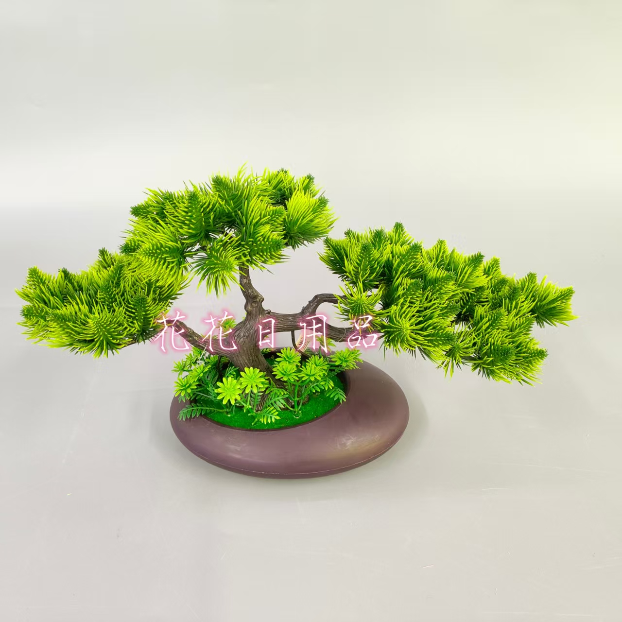 Artificial flower, artificial flower bonsai, plastic pot, oval pot, pine needle fruit decoration full figure