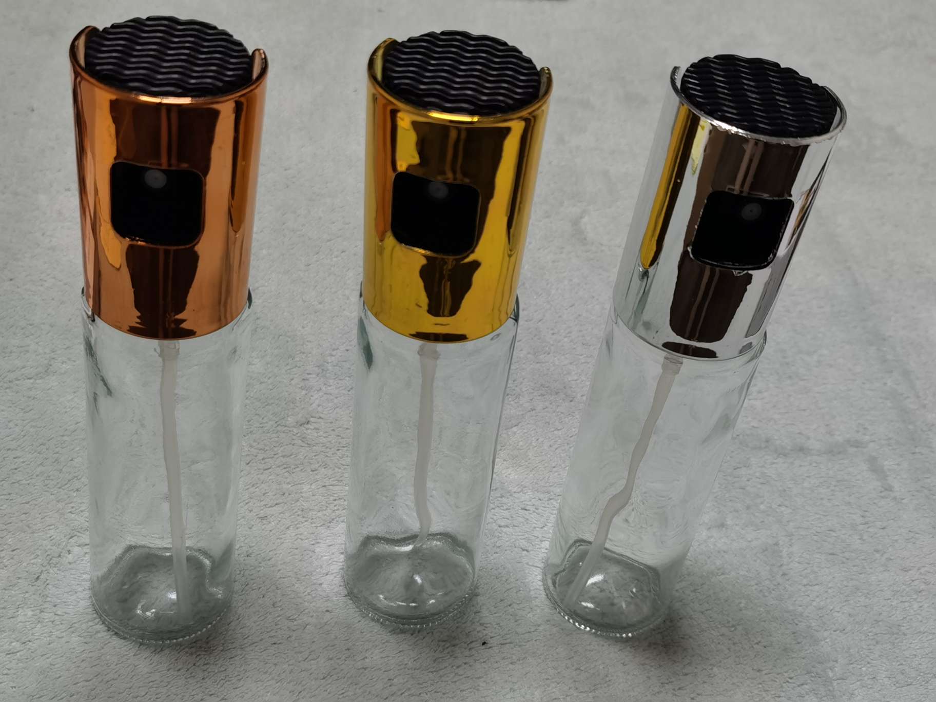 Press-type spray oil control bottle, kitchen oil spray bottle, seasoning bottle, seasoning bottle, oil pot, barbecue oil spray bottle, glass oil pot, spray-pouring integrated oil pot, oil spray bottle, quantitative oil suction bottle Application Scenario